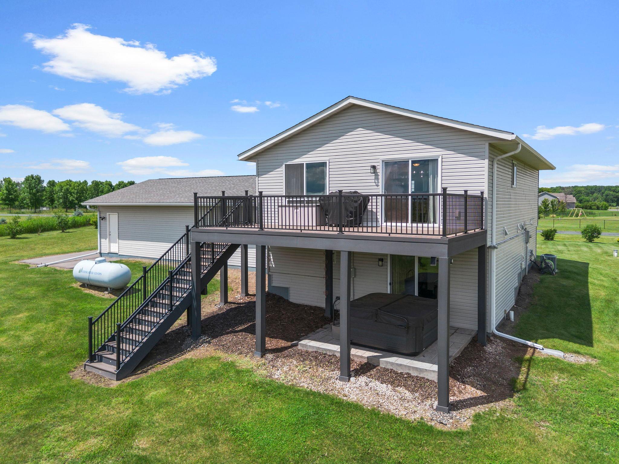 48089 Autumn Court
