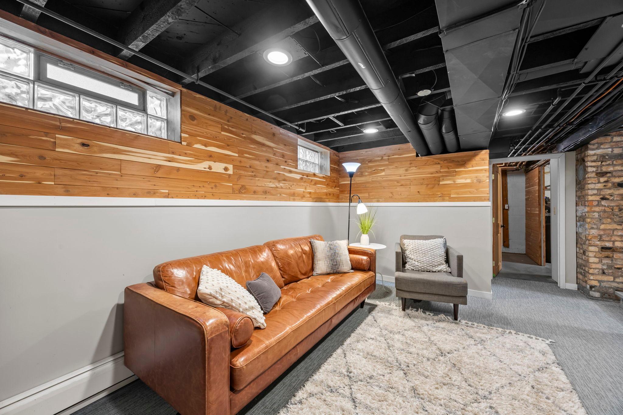 431 4th Avenue SW