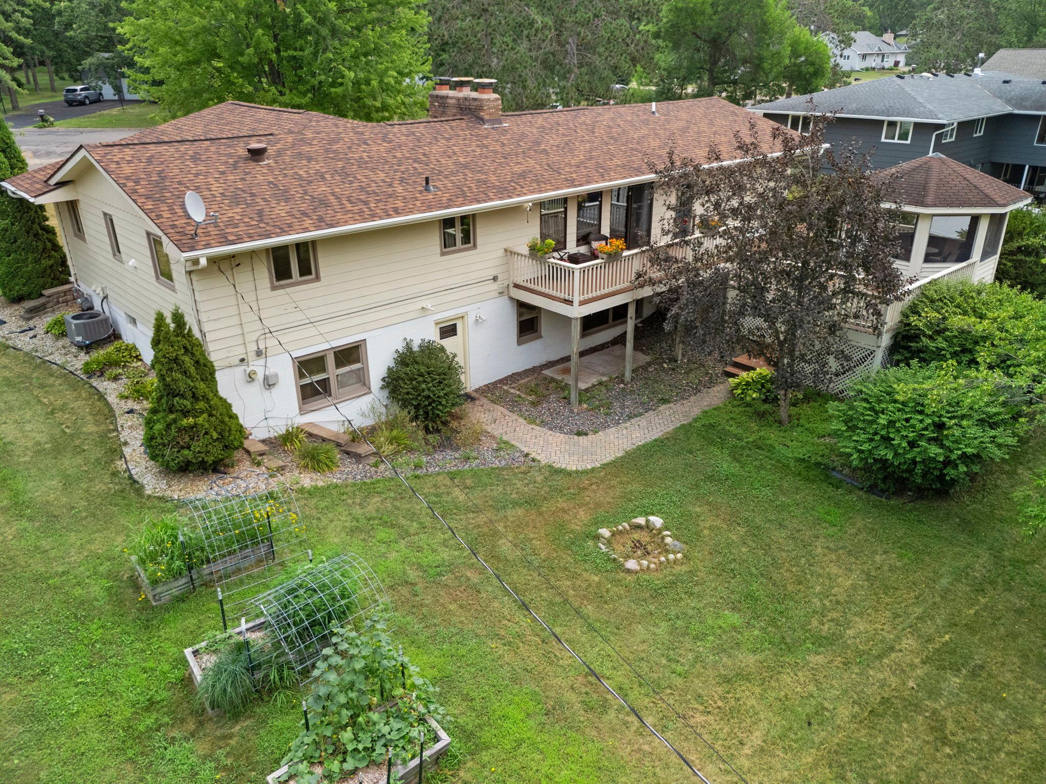 475 Riverside Street