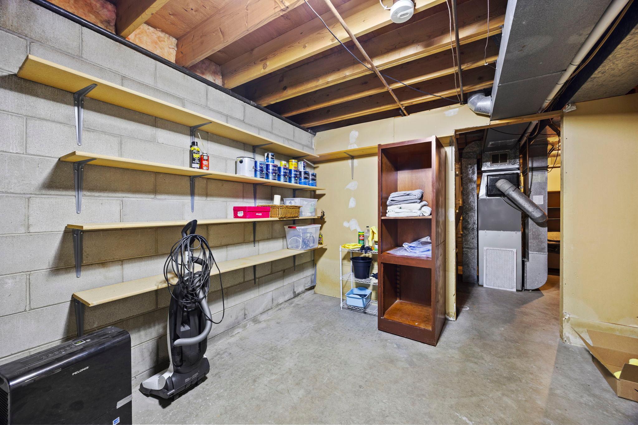 475 Riverside Street