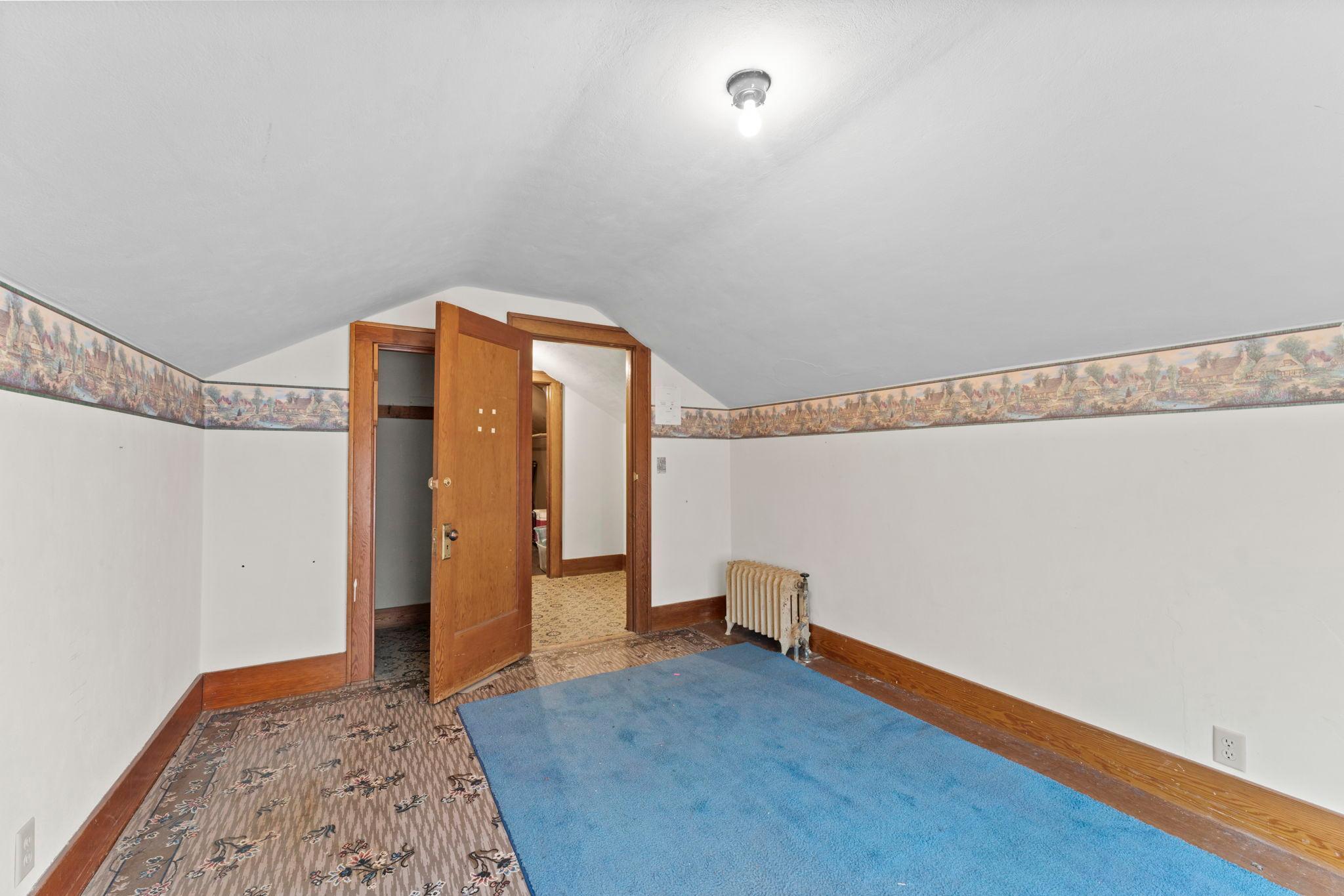 310 Ashland Street S