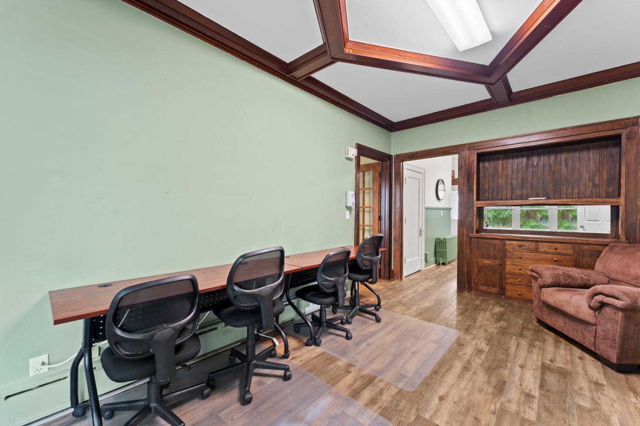 310 Ashland Street S