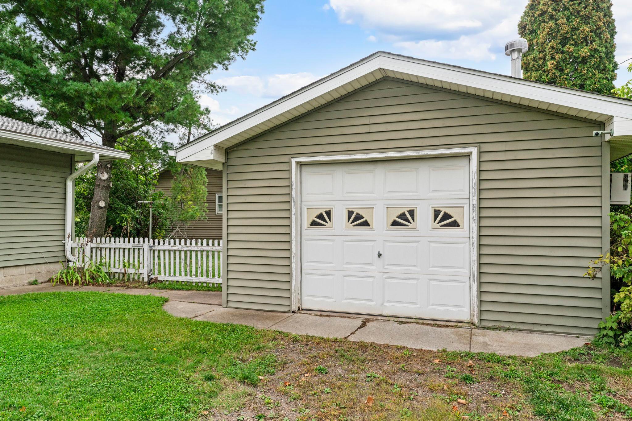 3325 440th Street