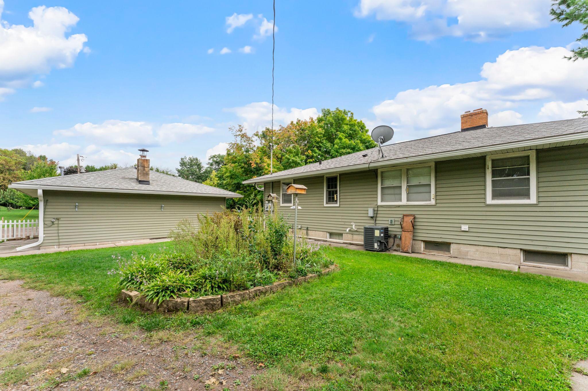 3325 440th Street