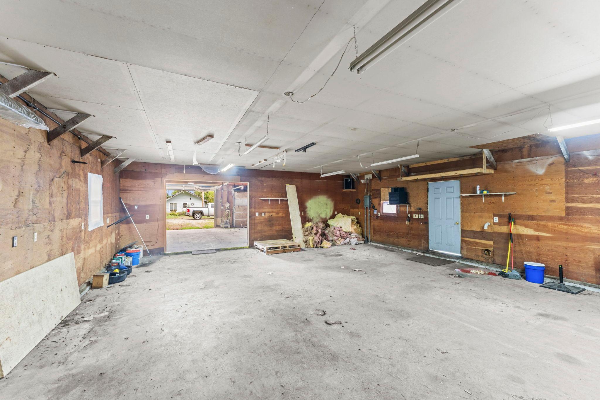 5063 Henriette Road