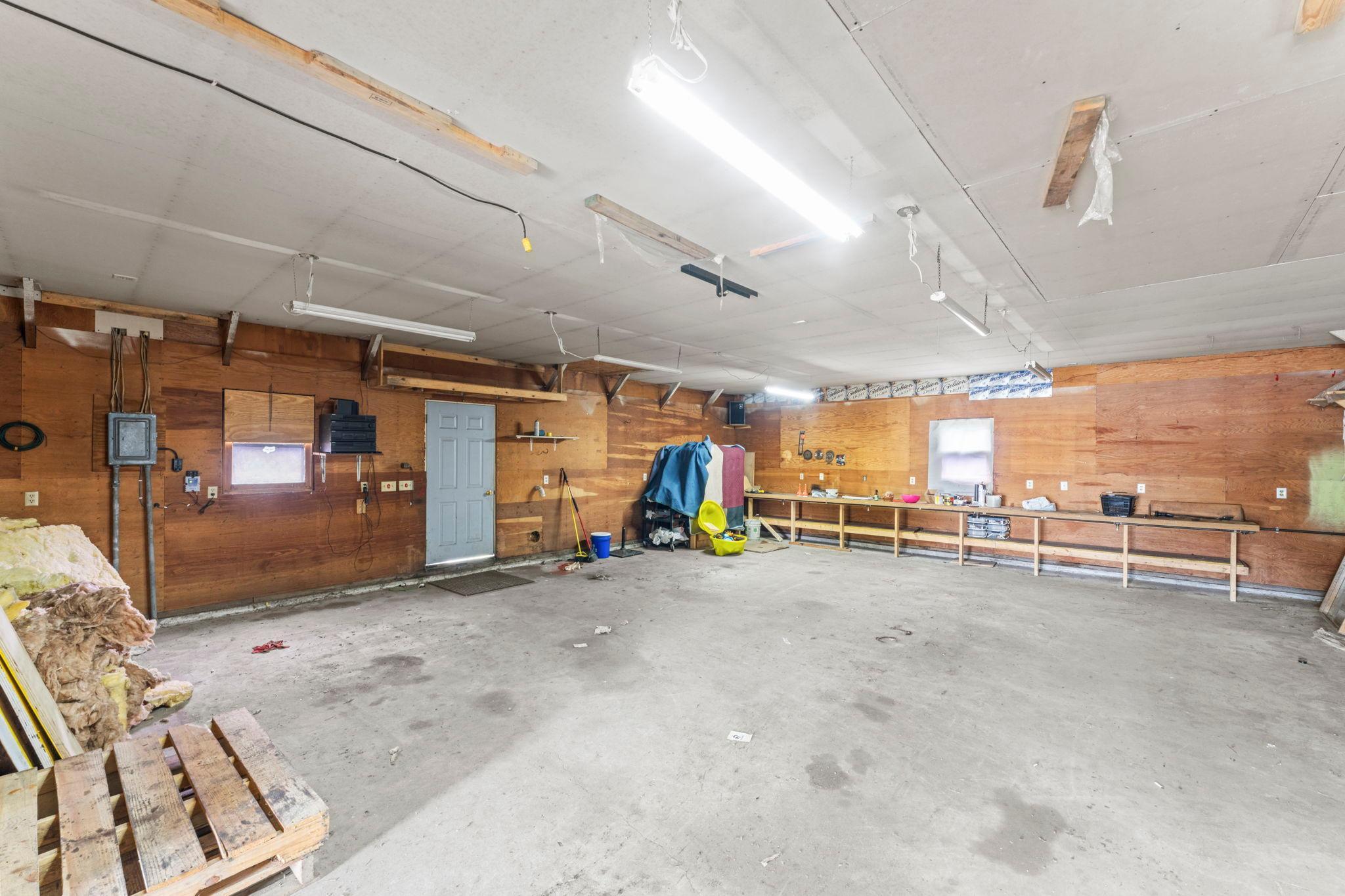 5063 Henriette Road