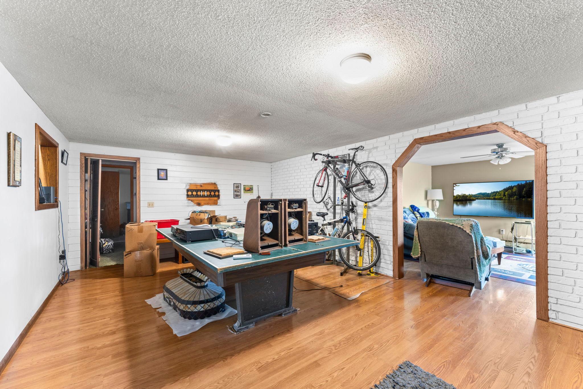 5063 Henriette Road