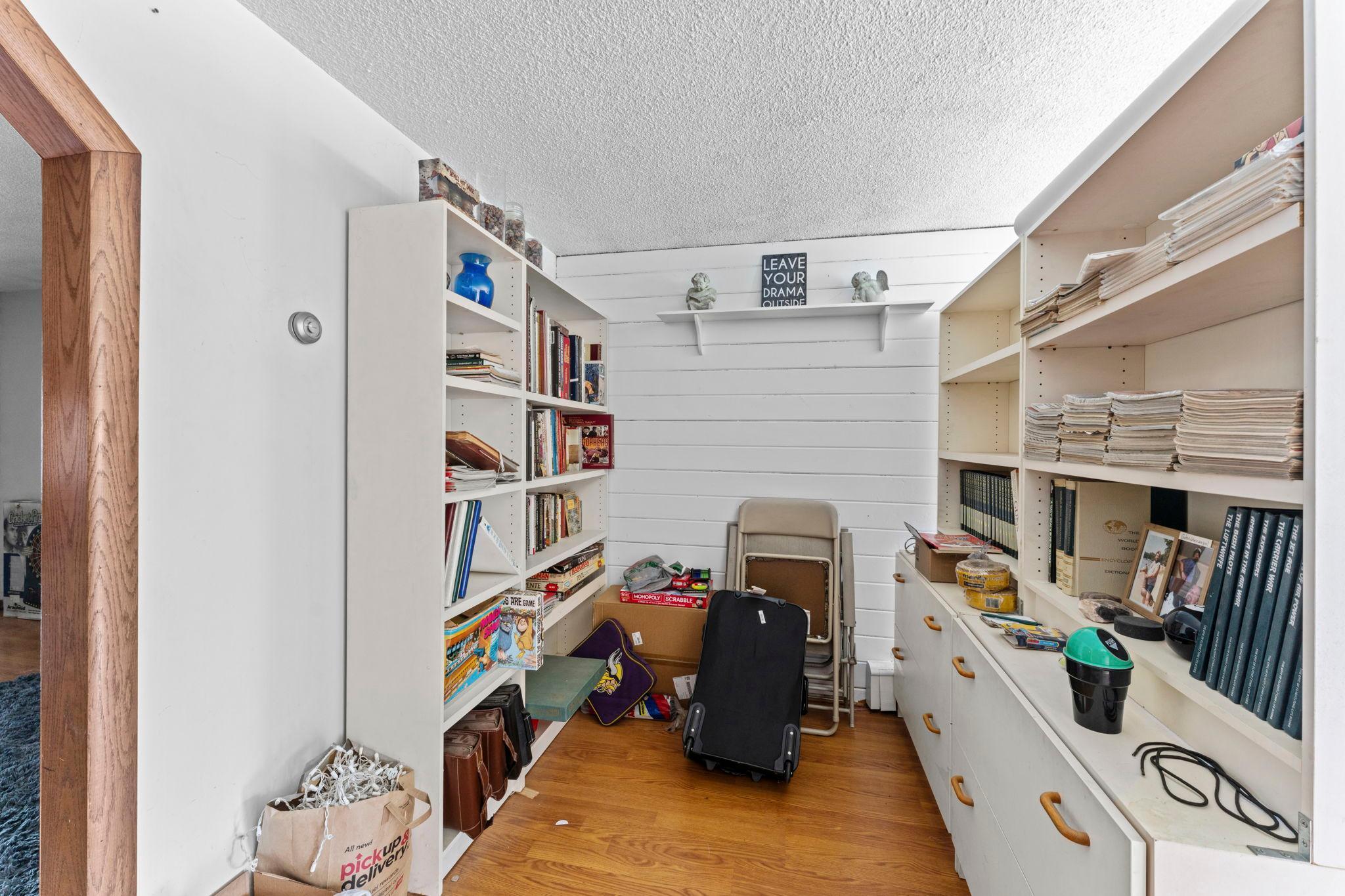 5063 Henriette Road