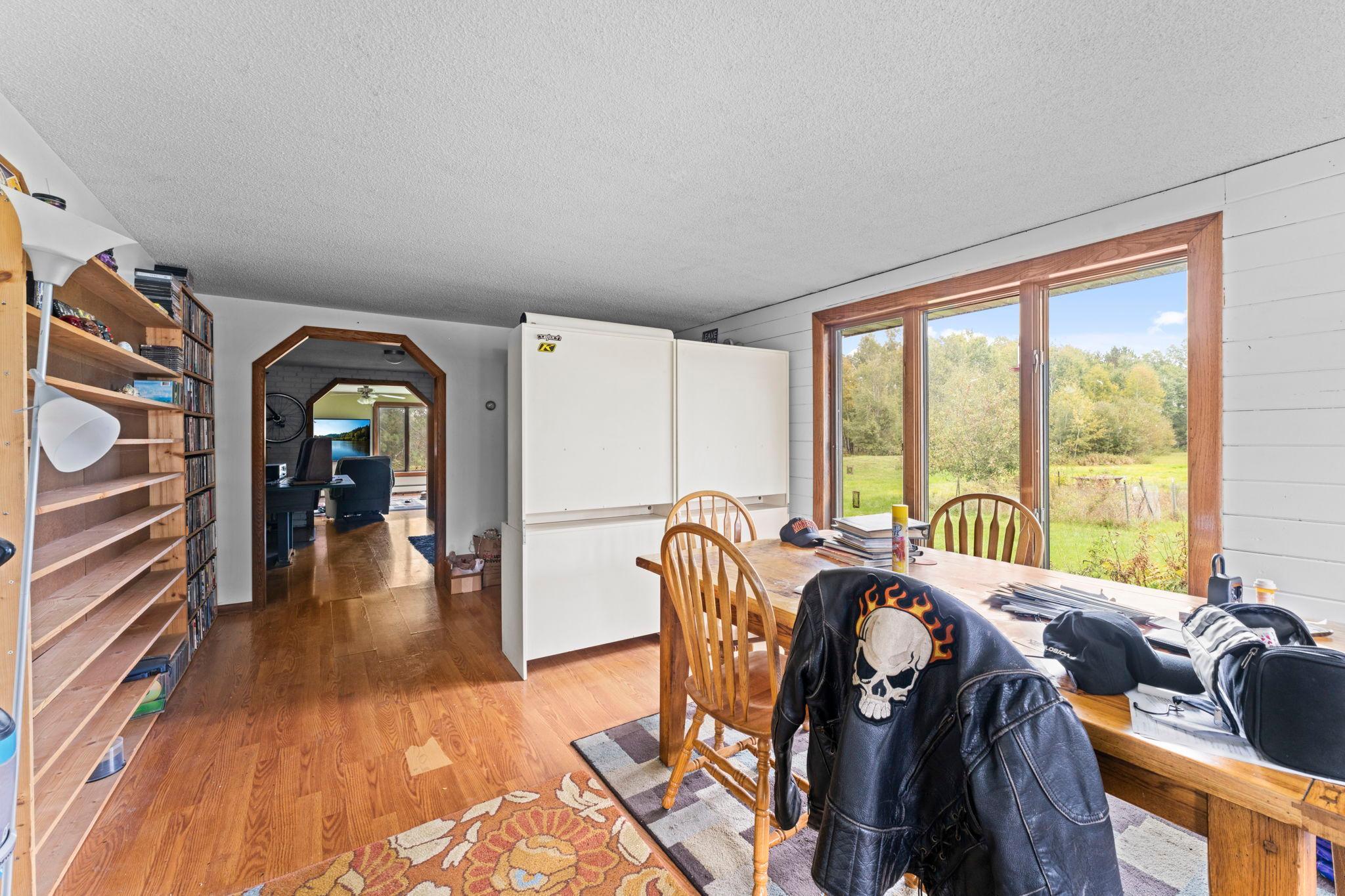 5063 Henriette Road