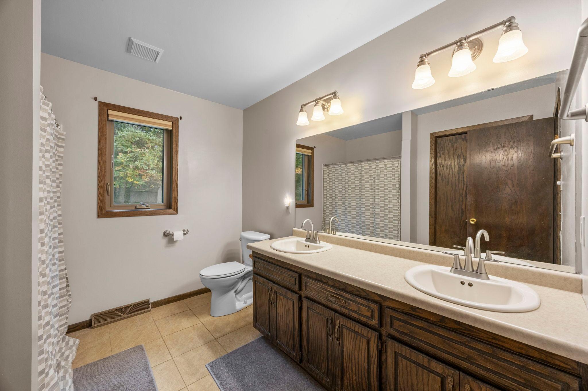 31363 Tyler Court NE
