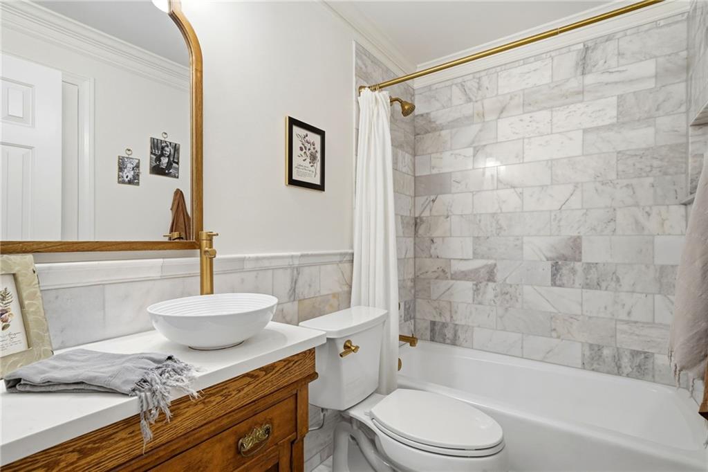 765 Lake Top Way