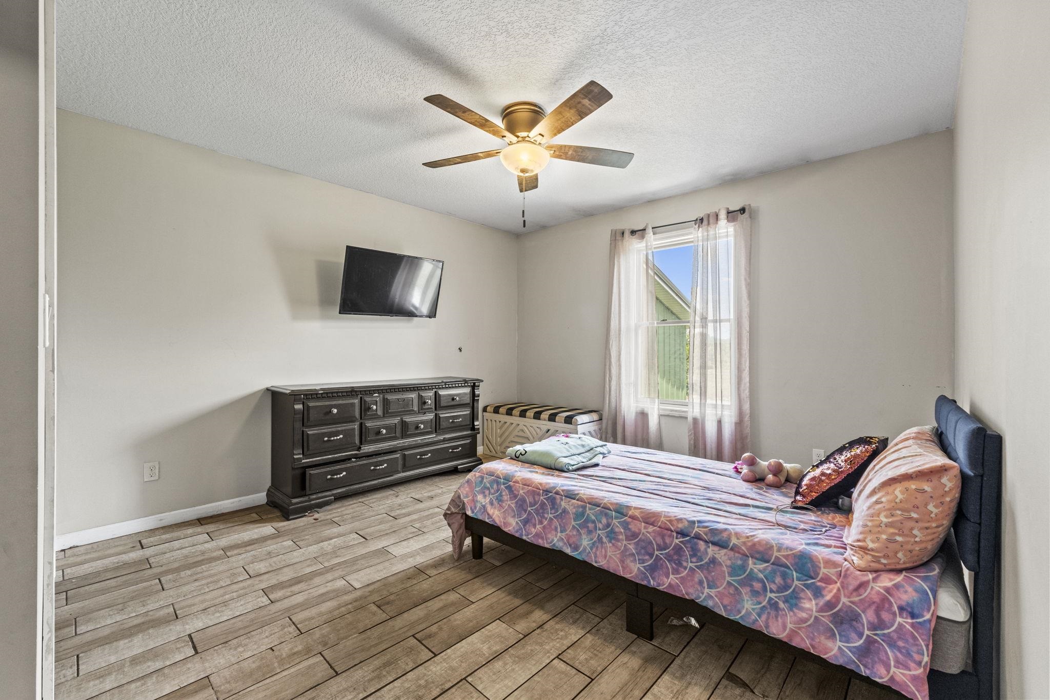 6568 E 500 N Road