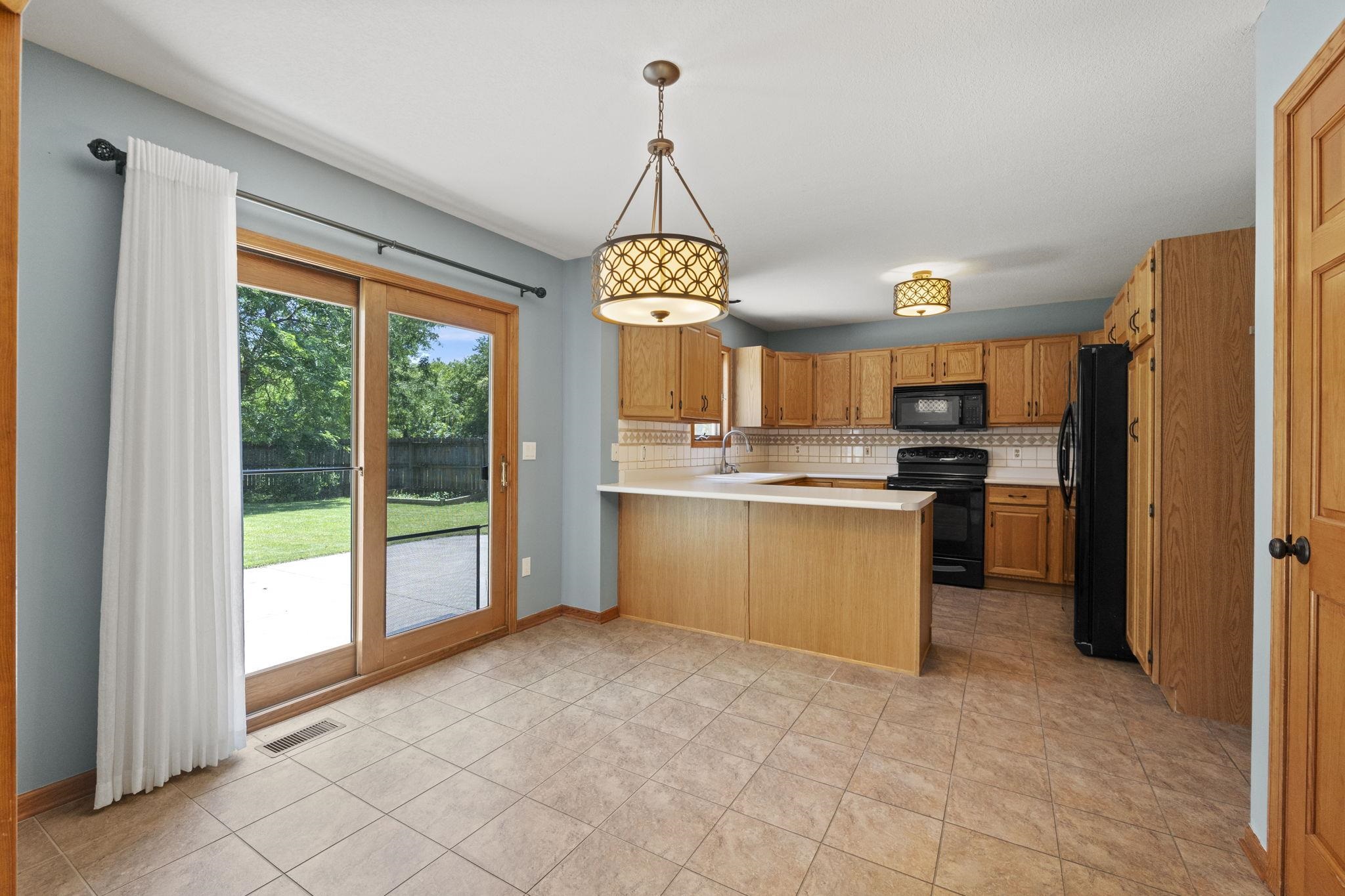 1809 Broken Oak Road