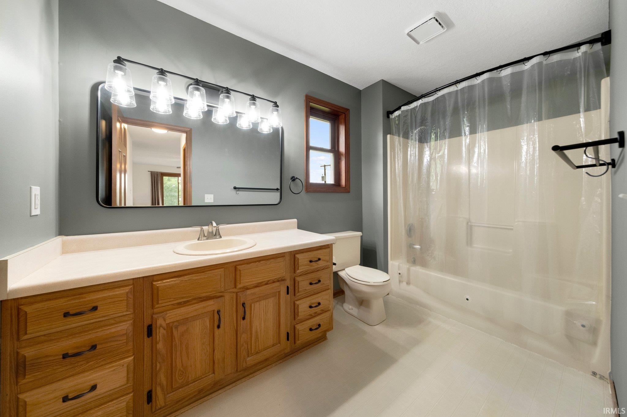 9106 Yellow Tree Court