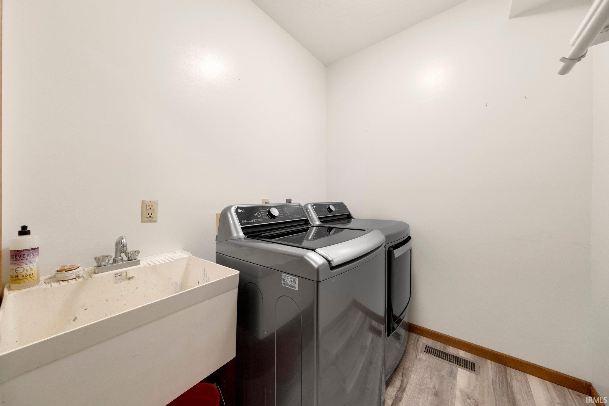 9106 Yellow Tree Court