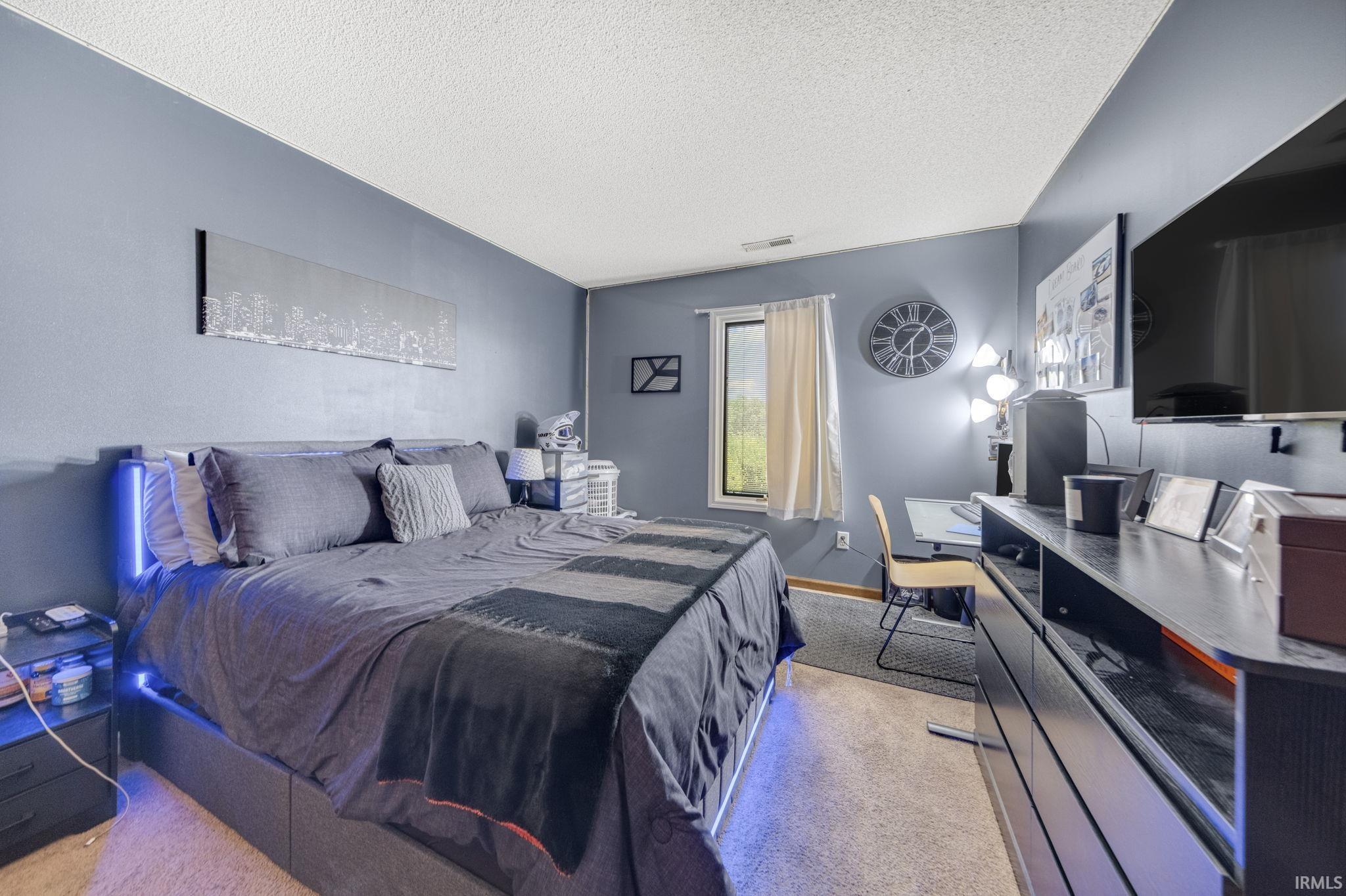 6417 Cliffside Pass