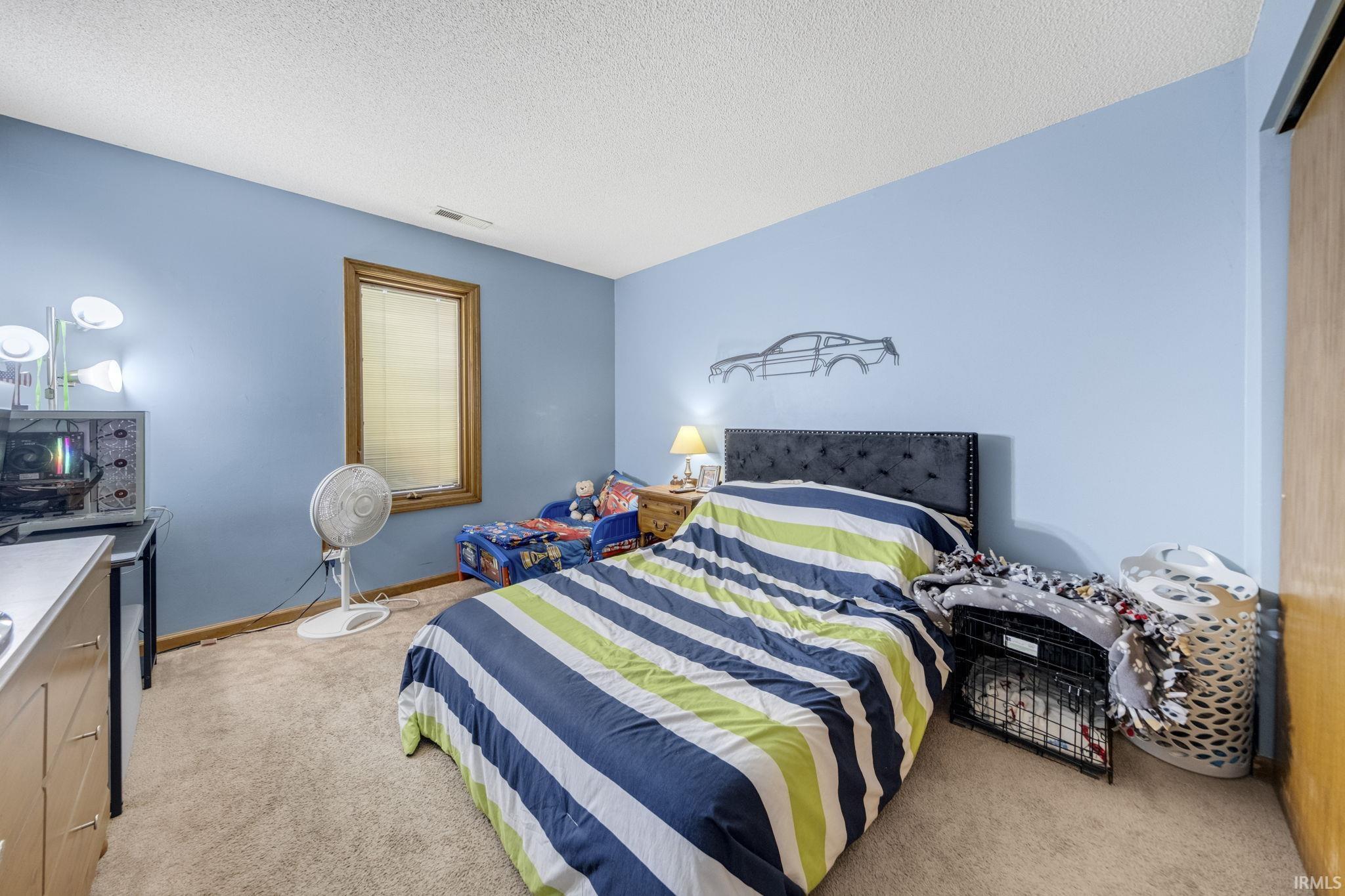 6417 Cliffside Pass