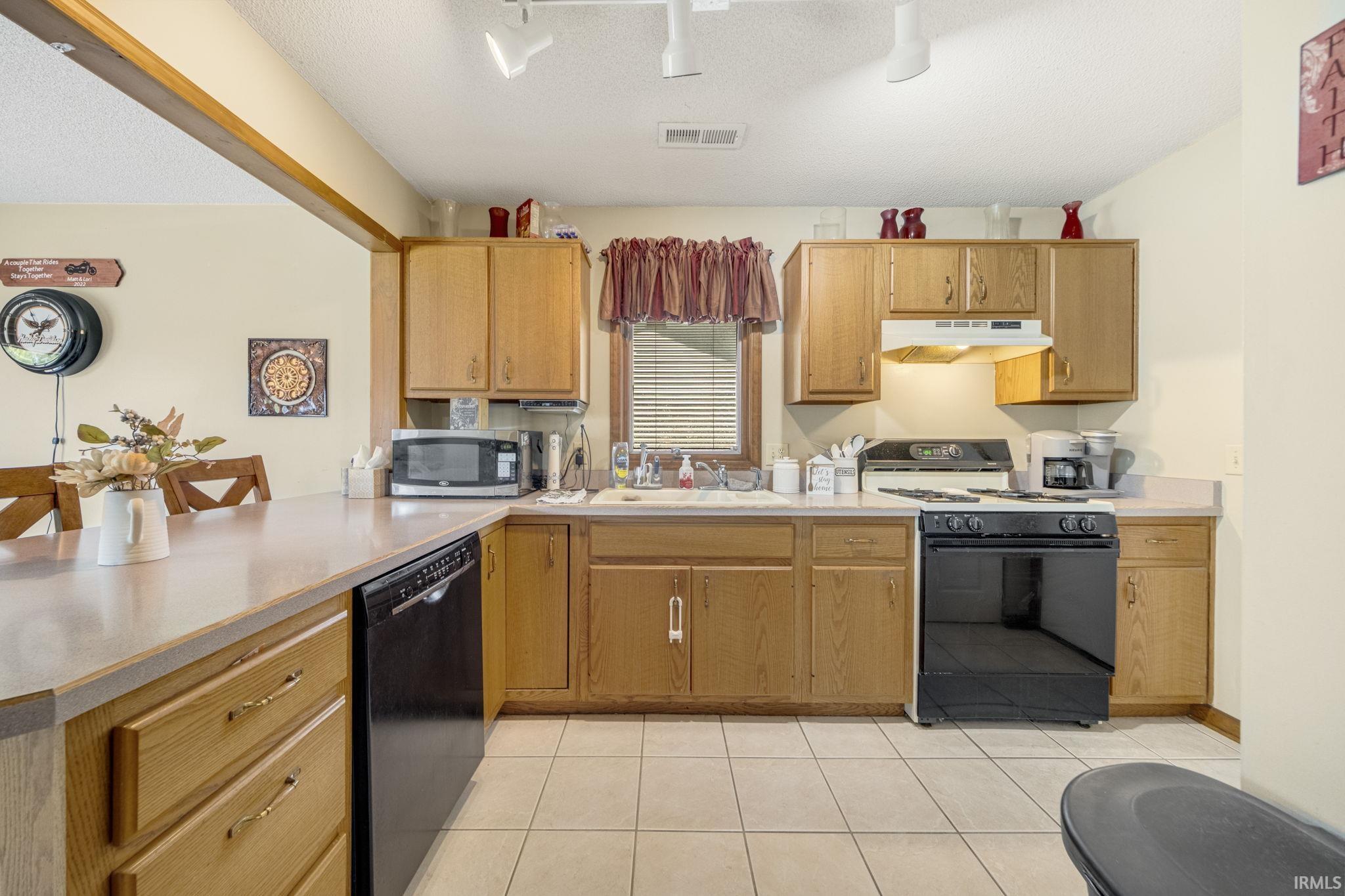 6417 Cliffside Pass
