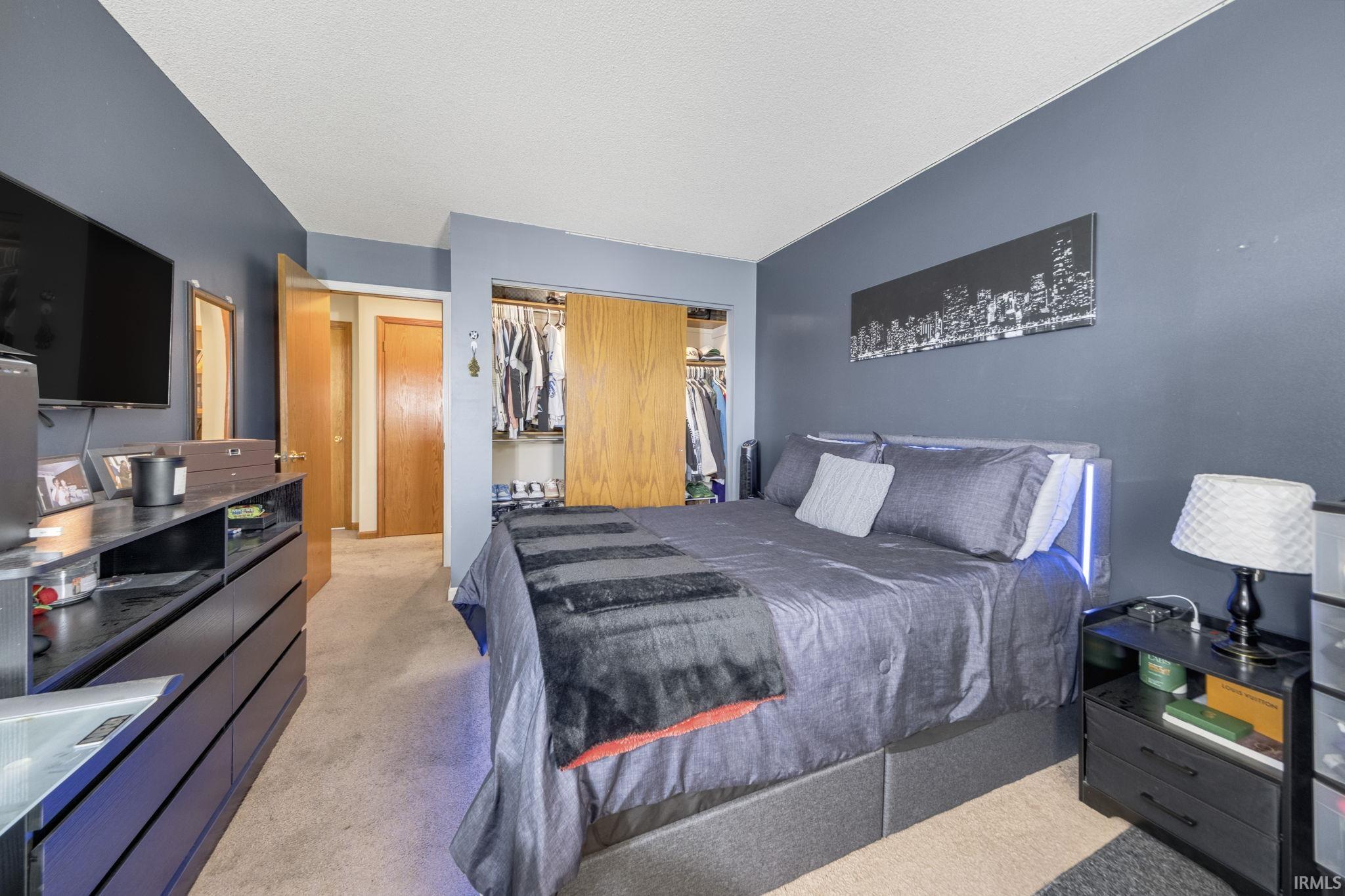6417 Cliffside Pass