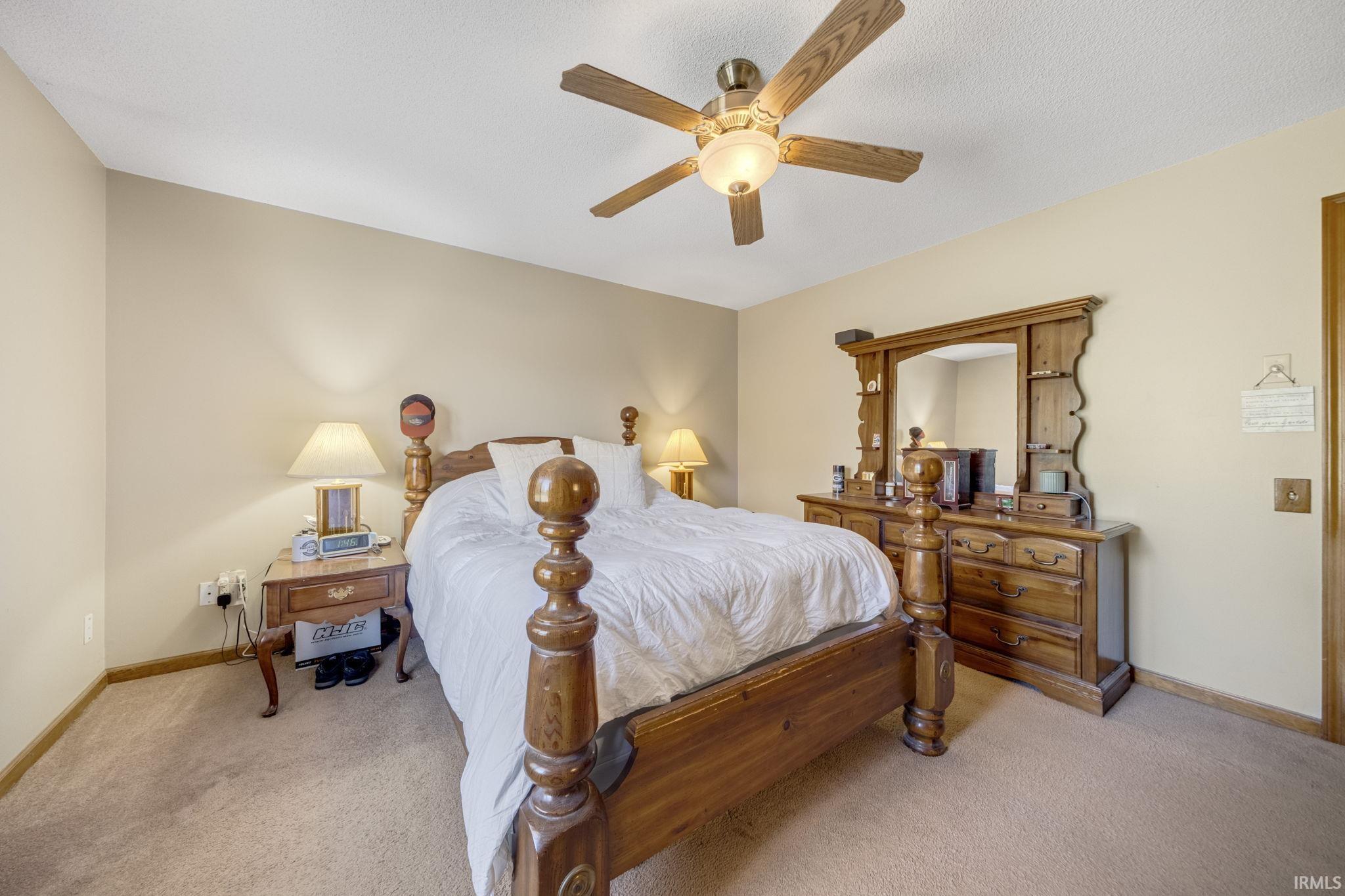 6417 Cliffside Pass