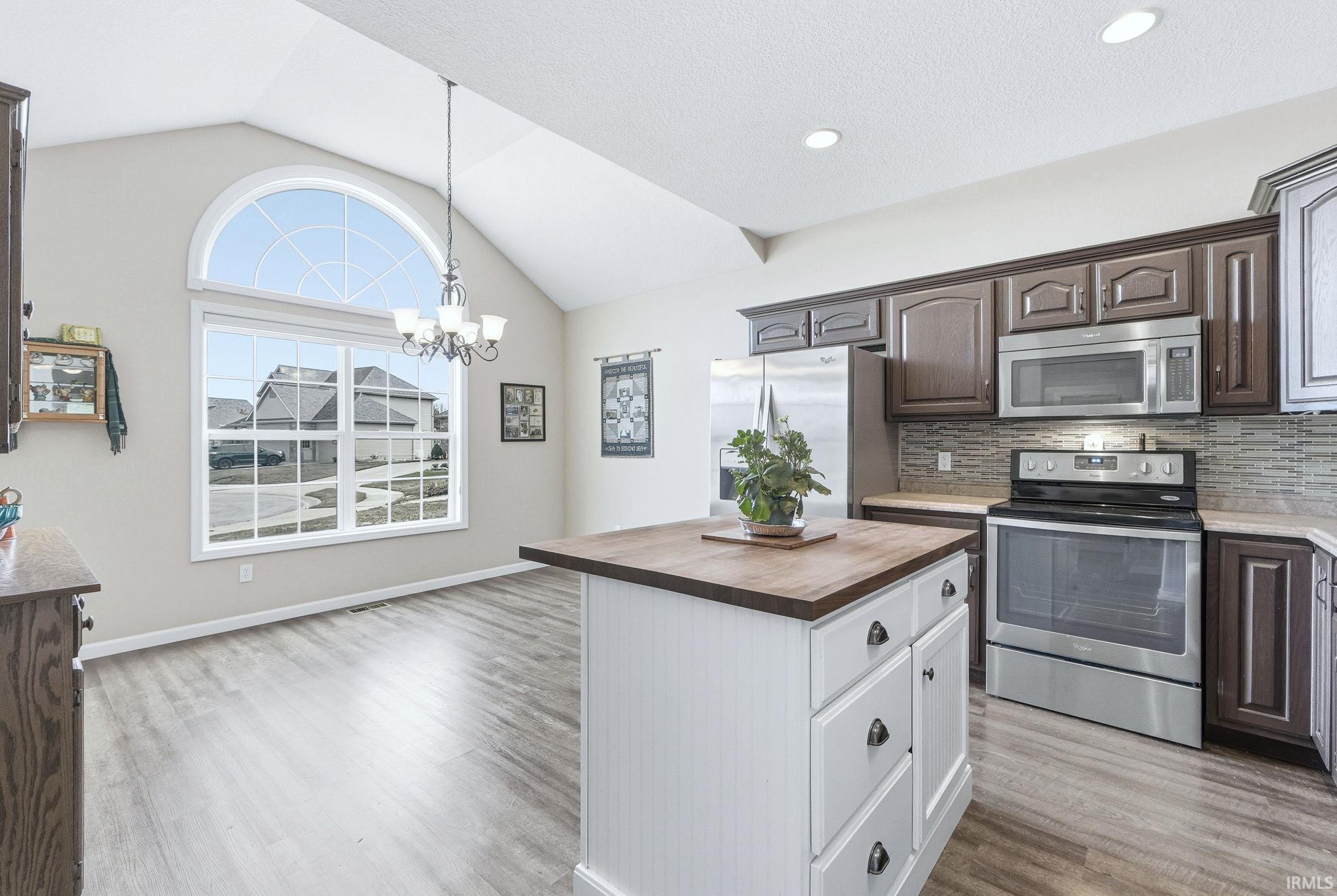 7901 Bridle Crossing