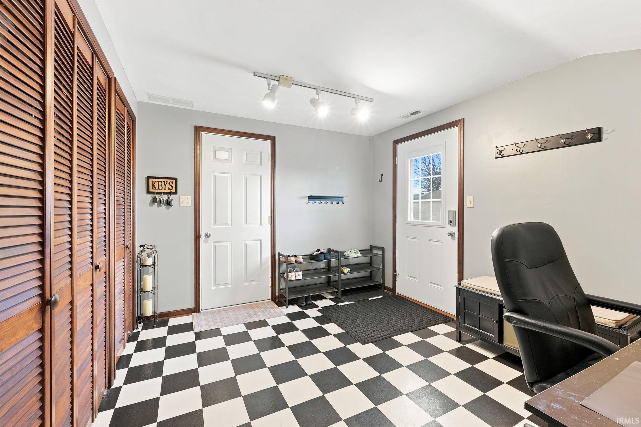 9411 Roberts Road