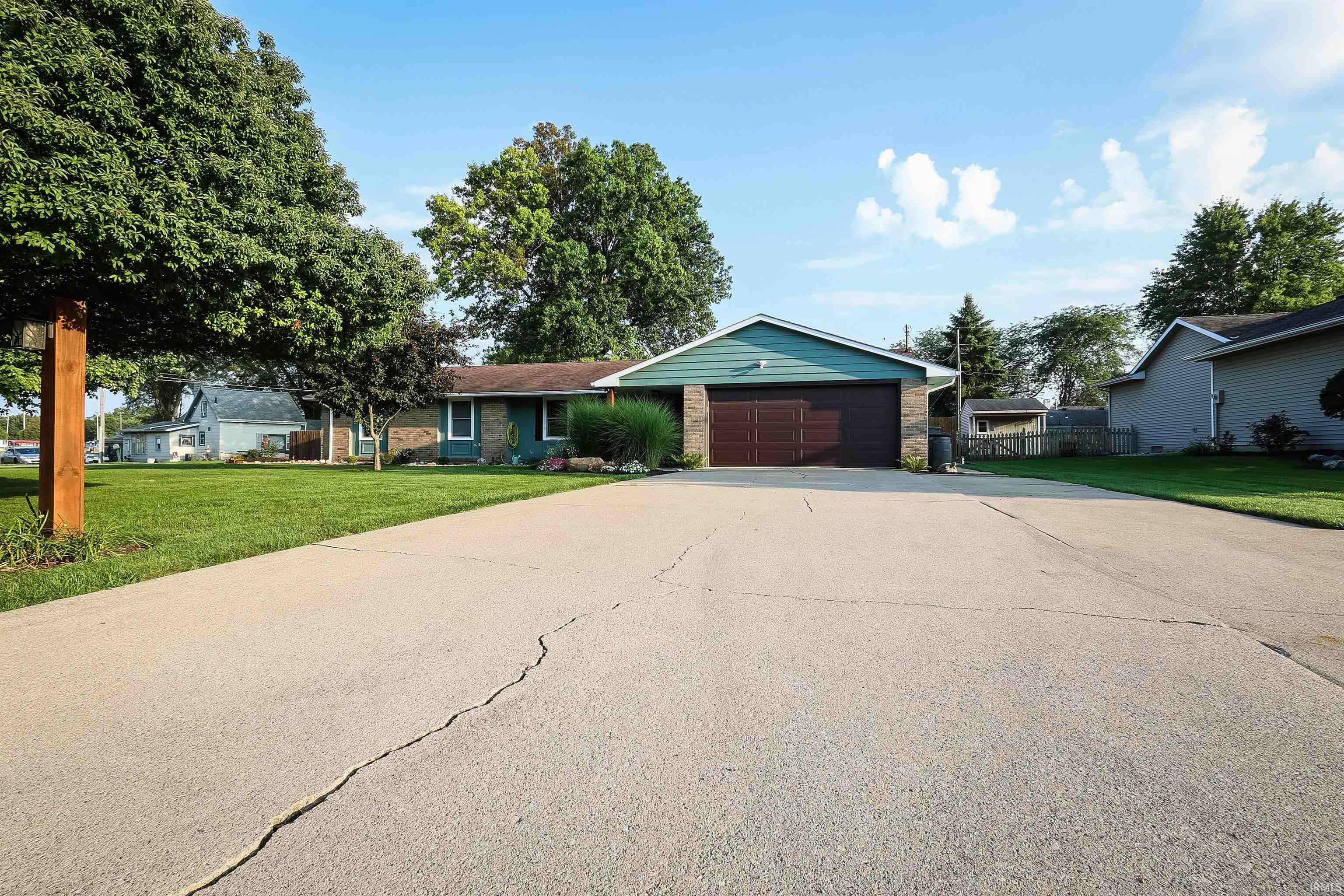 17334 Lee Lane