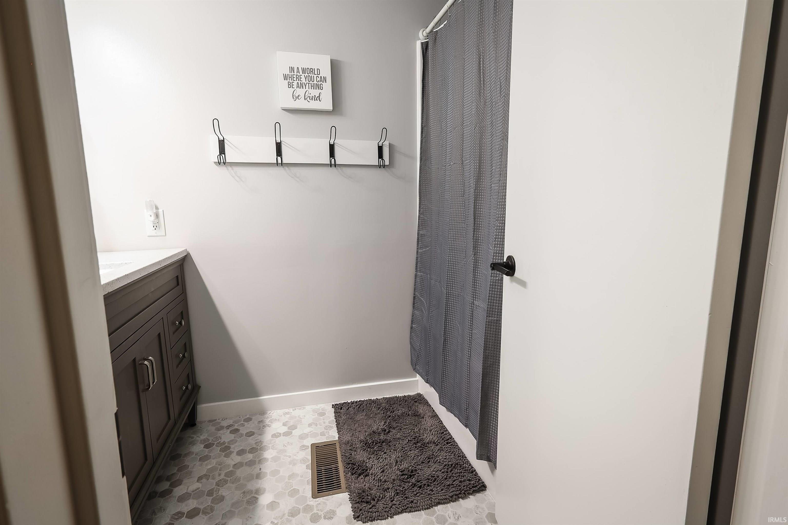 17334 Lee Lane