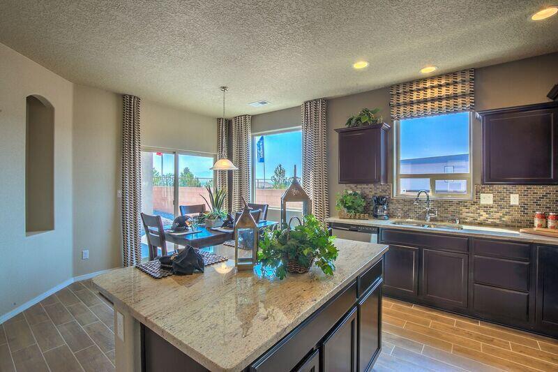 1051 Vallecito Loop NW