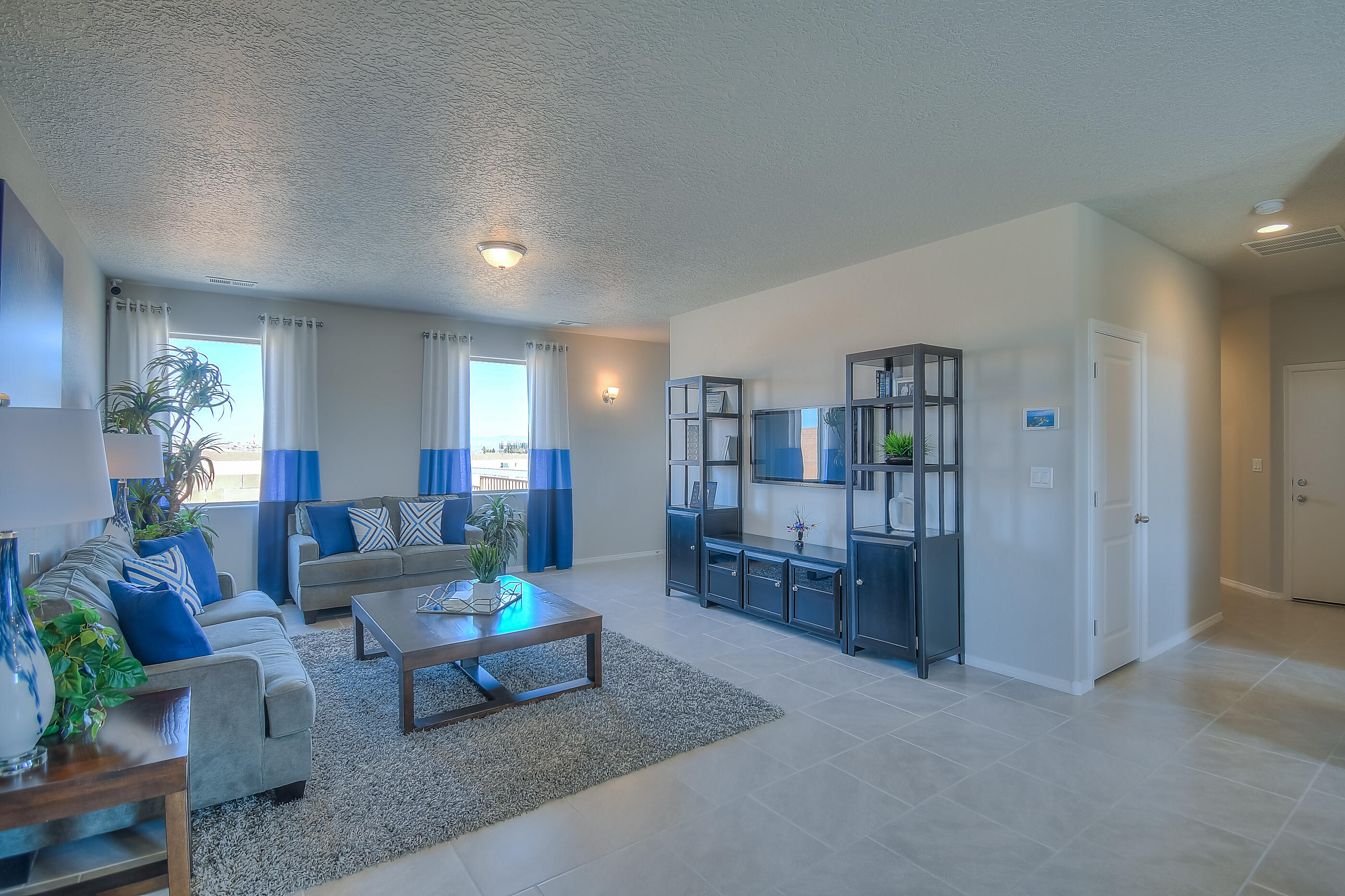1051 Vallecito Loop NW