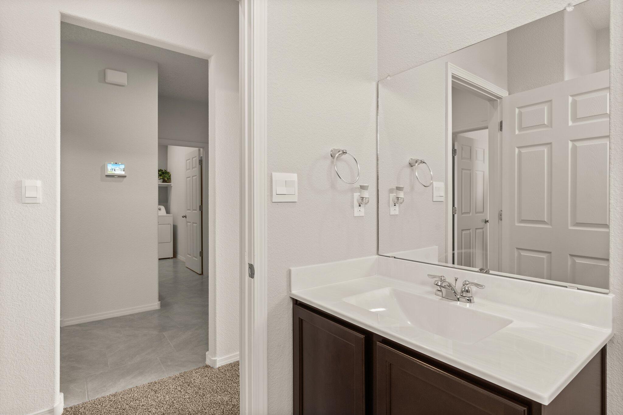 1032 Vallecito Loop NW