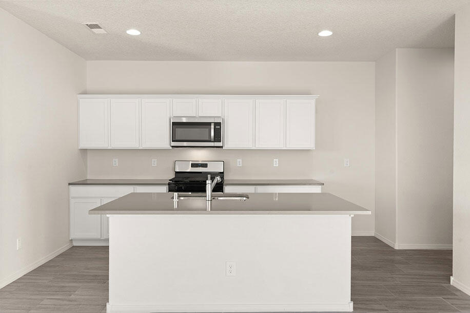 1012 Vallecito Loop NW