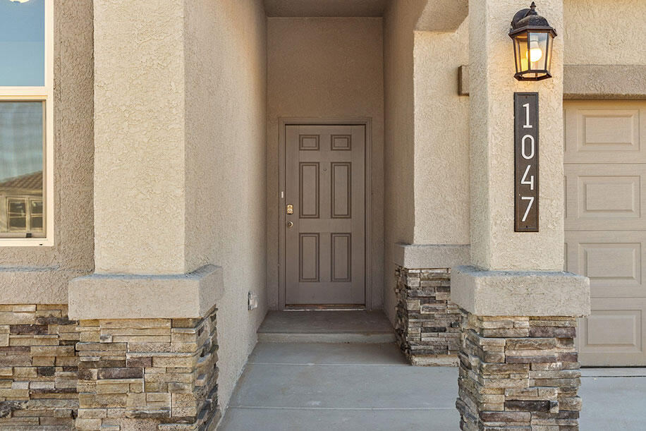 1012 Vallecito Loop NW