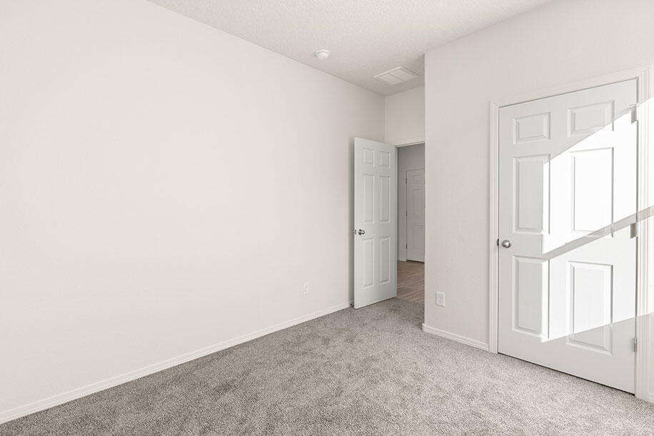 1012 Vallecito Loop NW