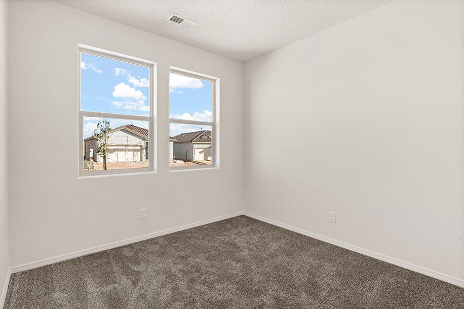 1012 Vallecito Loop NW