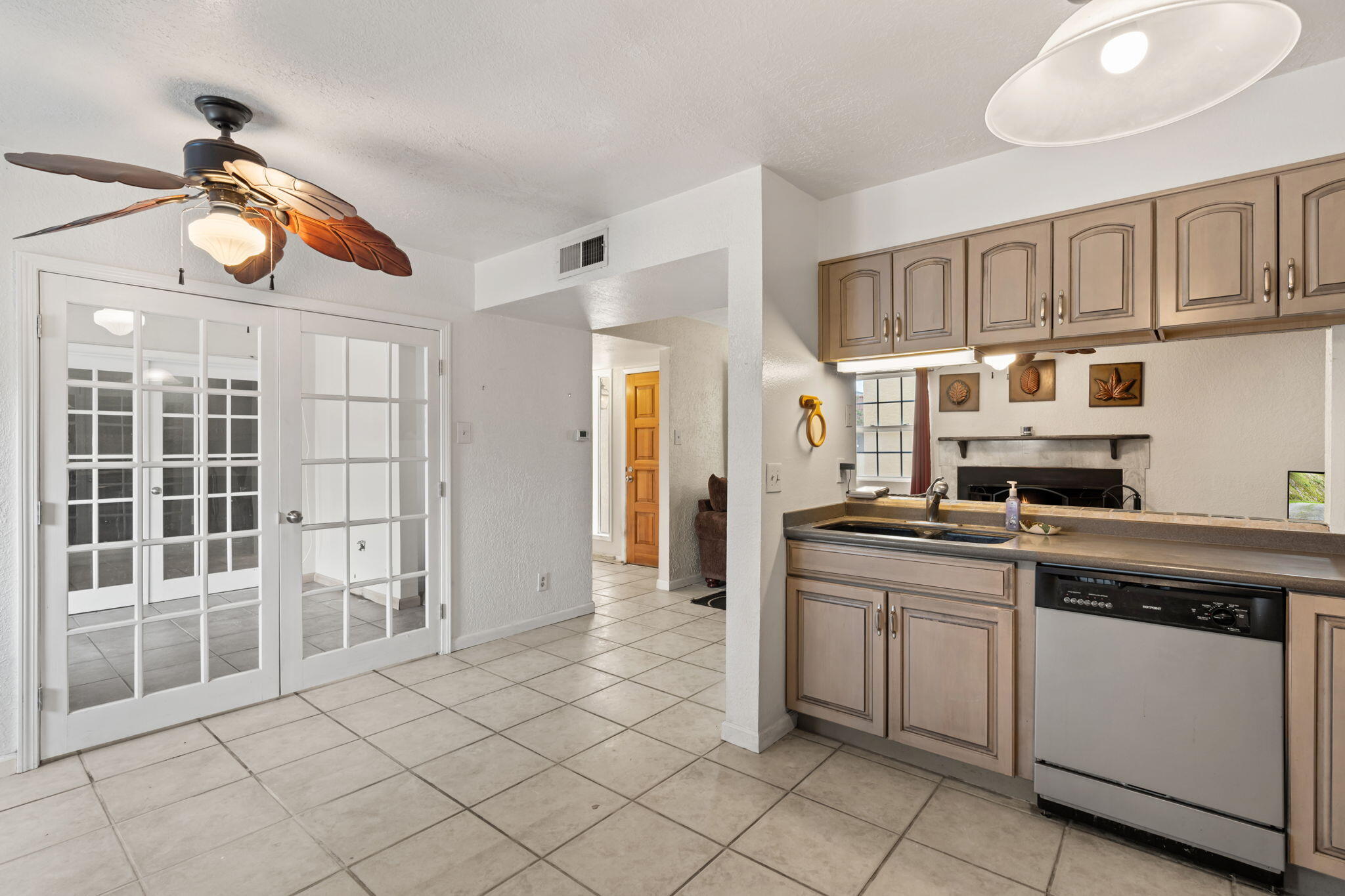 1706 ZAMORA Court