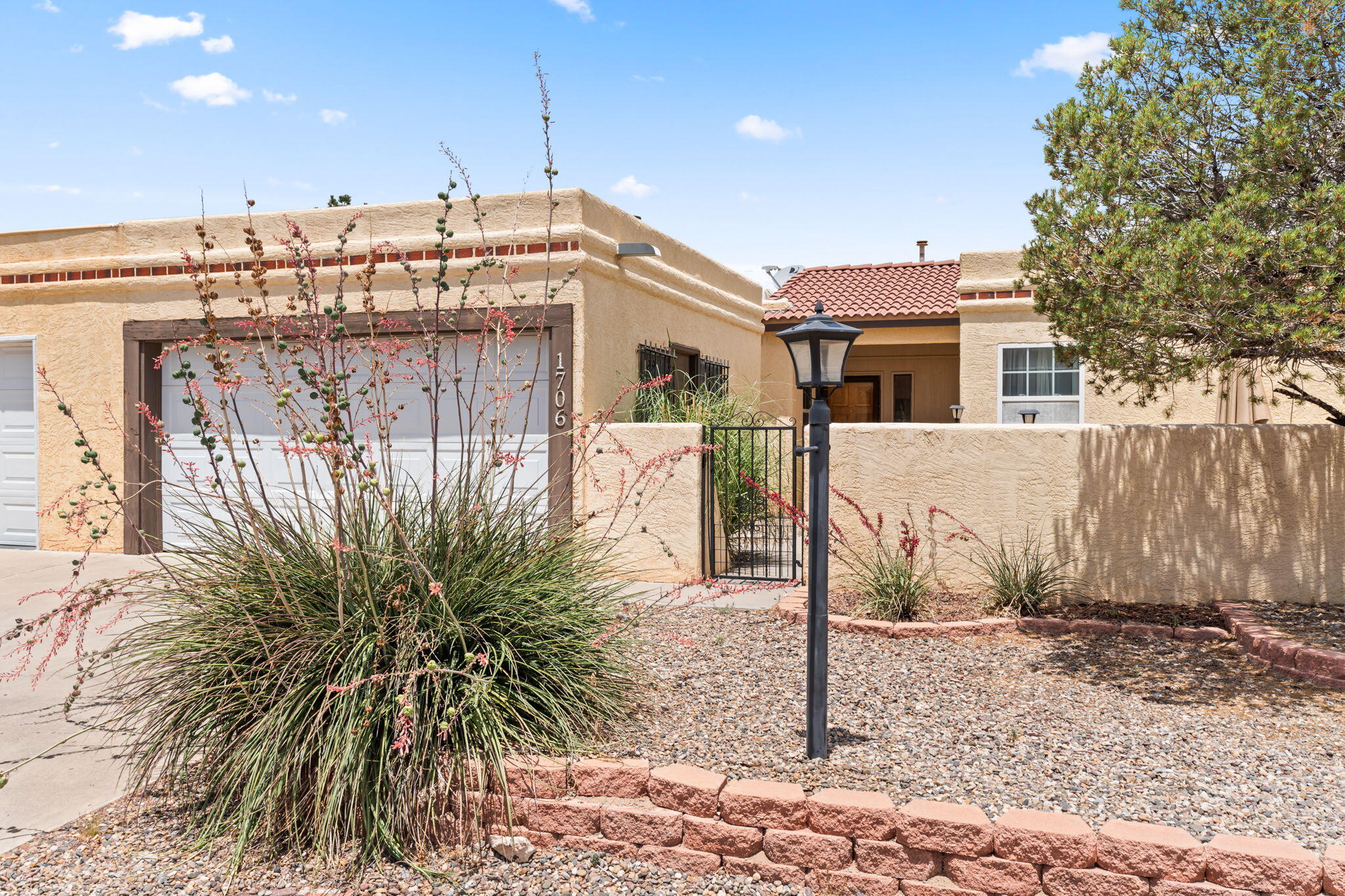 1706 ZAMORA Court