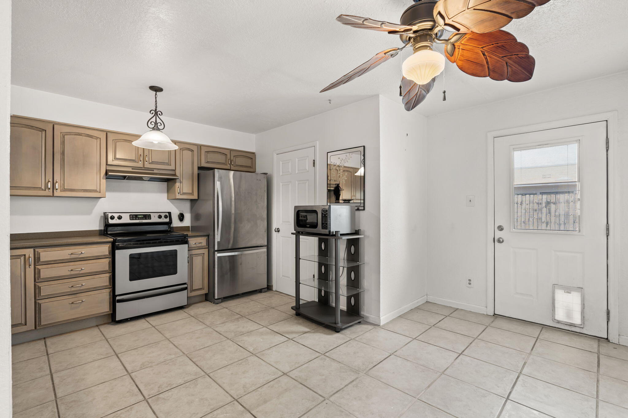 1706 ZAMORA Court