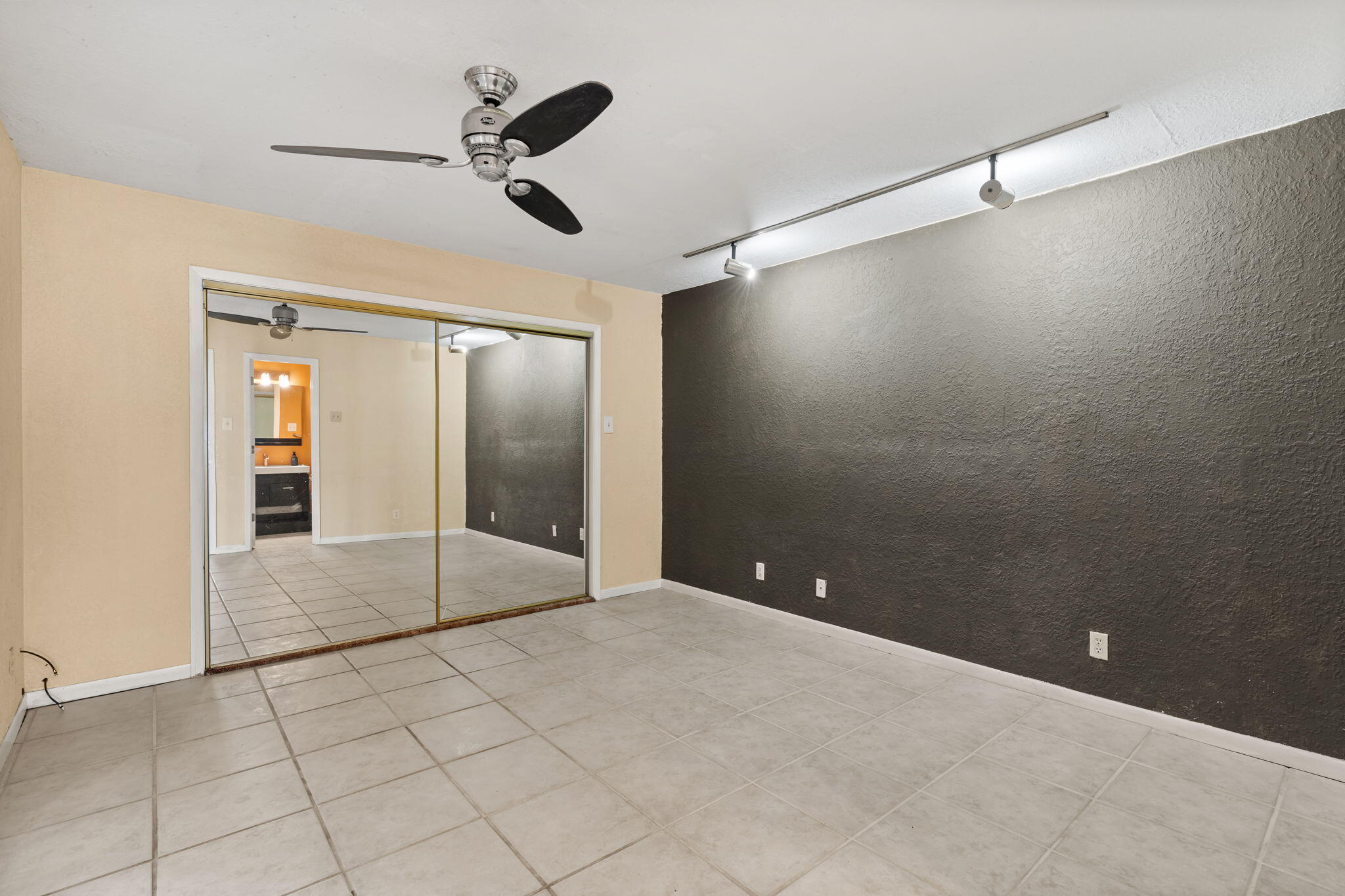 1706 ZAMORA Court