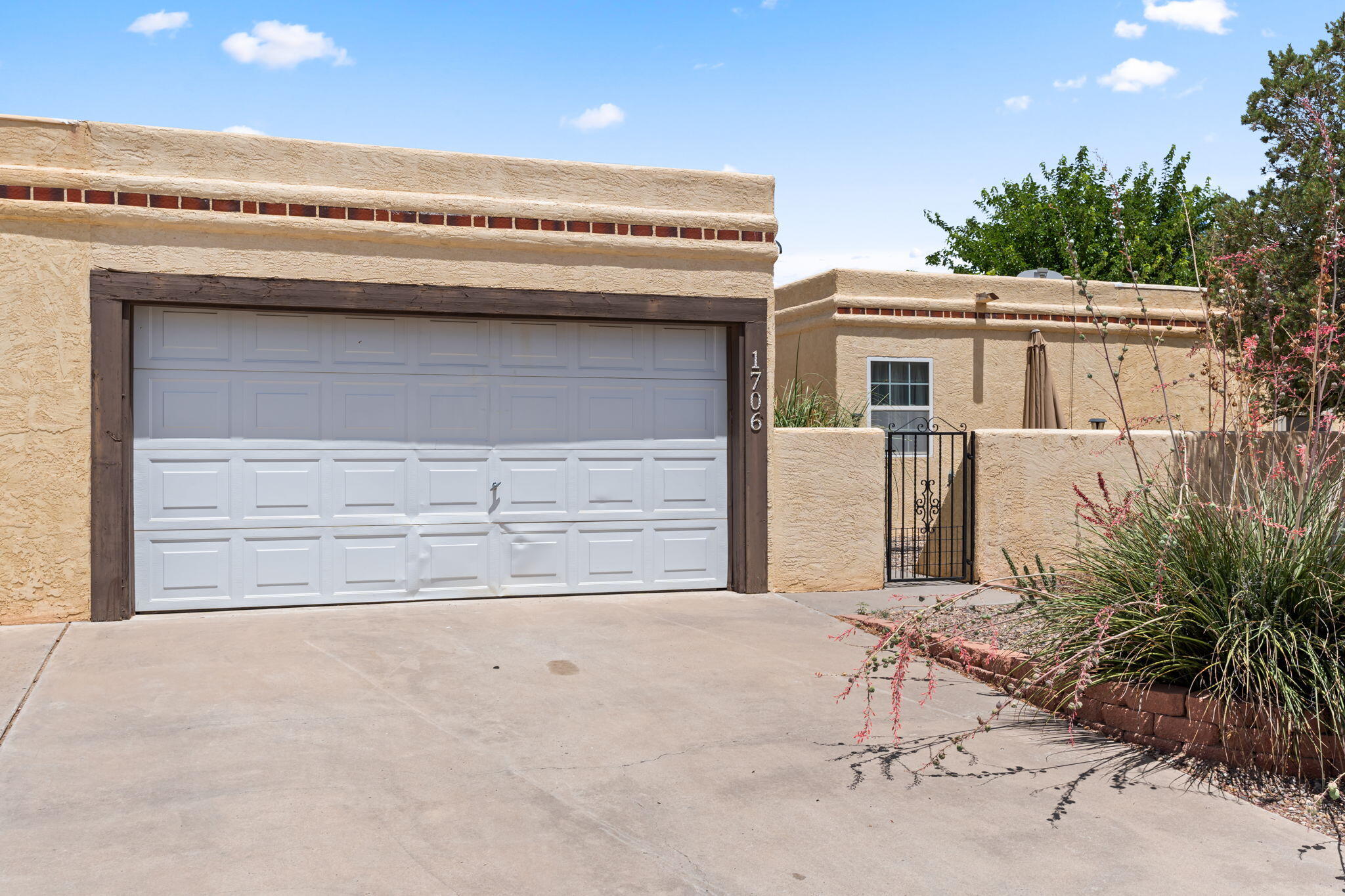 1706 ZAMORA Court