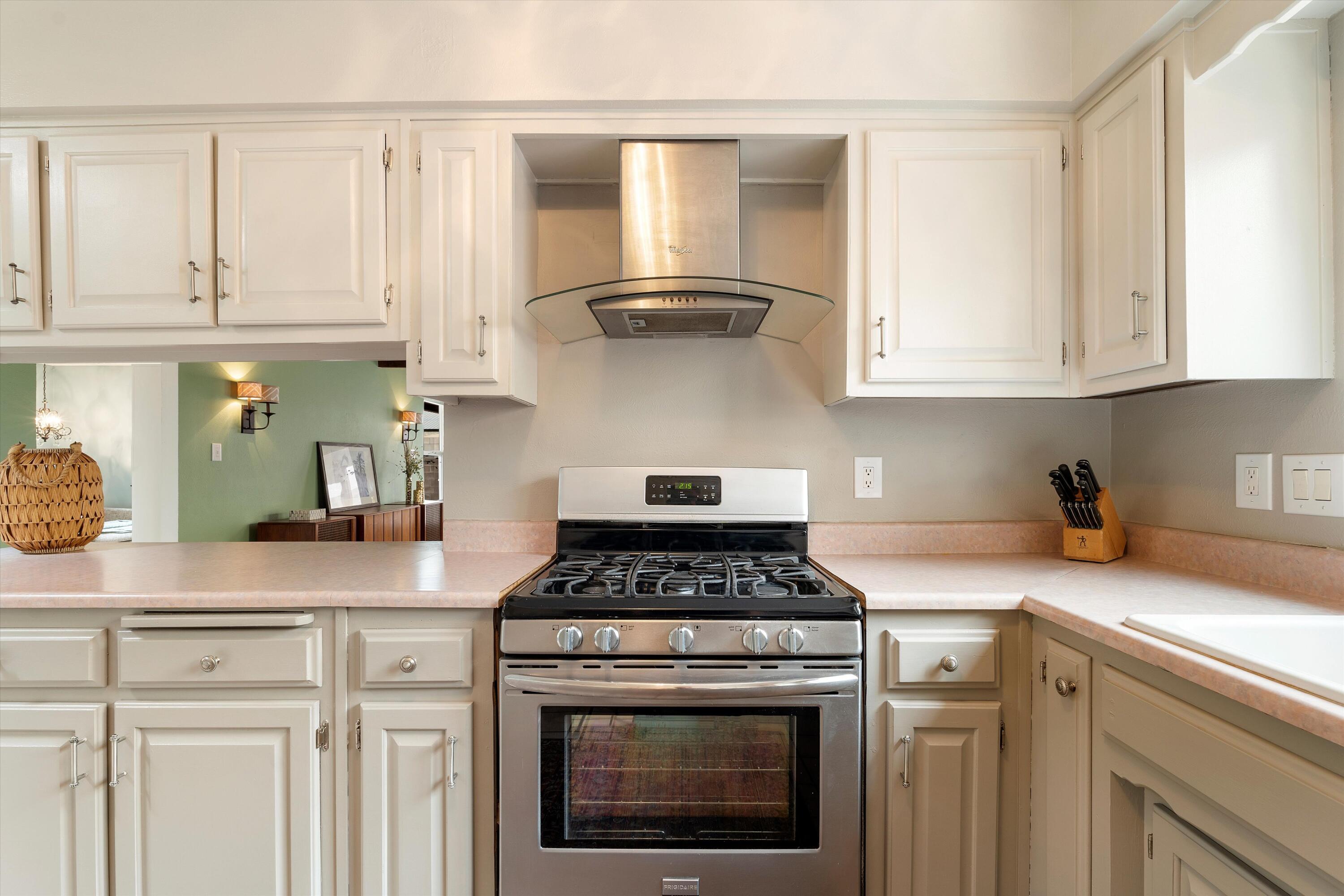 9809 ADMIRAL NIMITZ Avenue NE