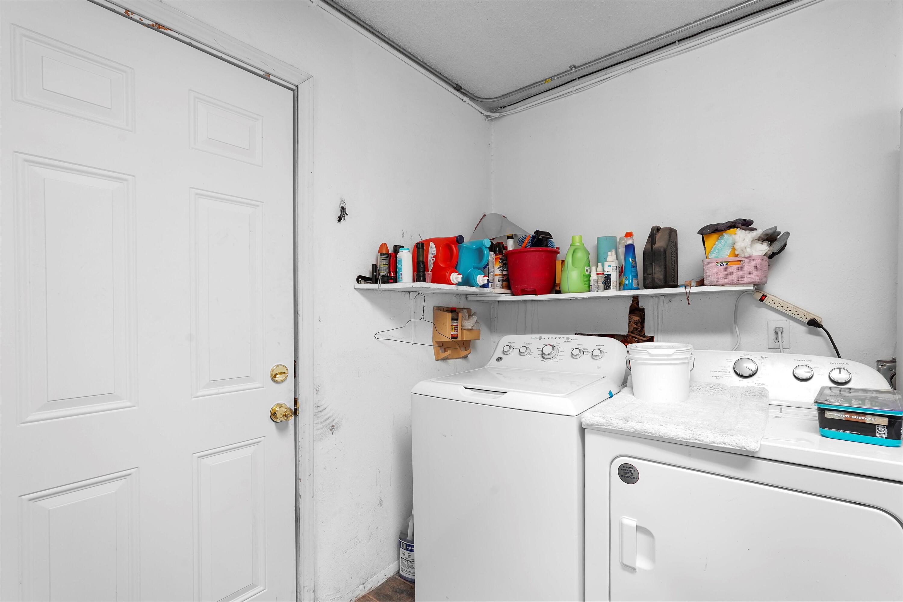 2836 LA FONDA Drive SW