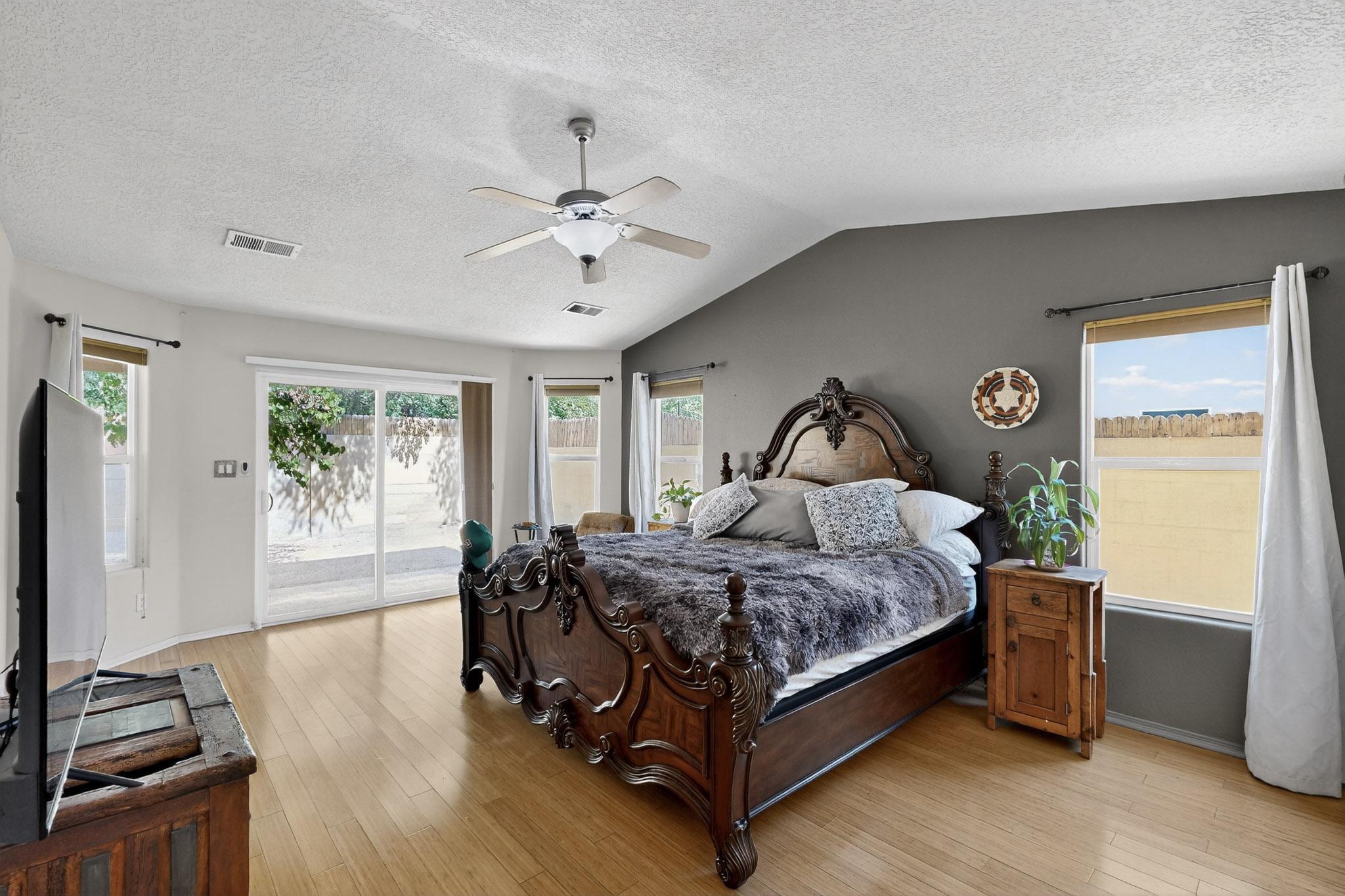 304 CALLE EVANGELINE