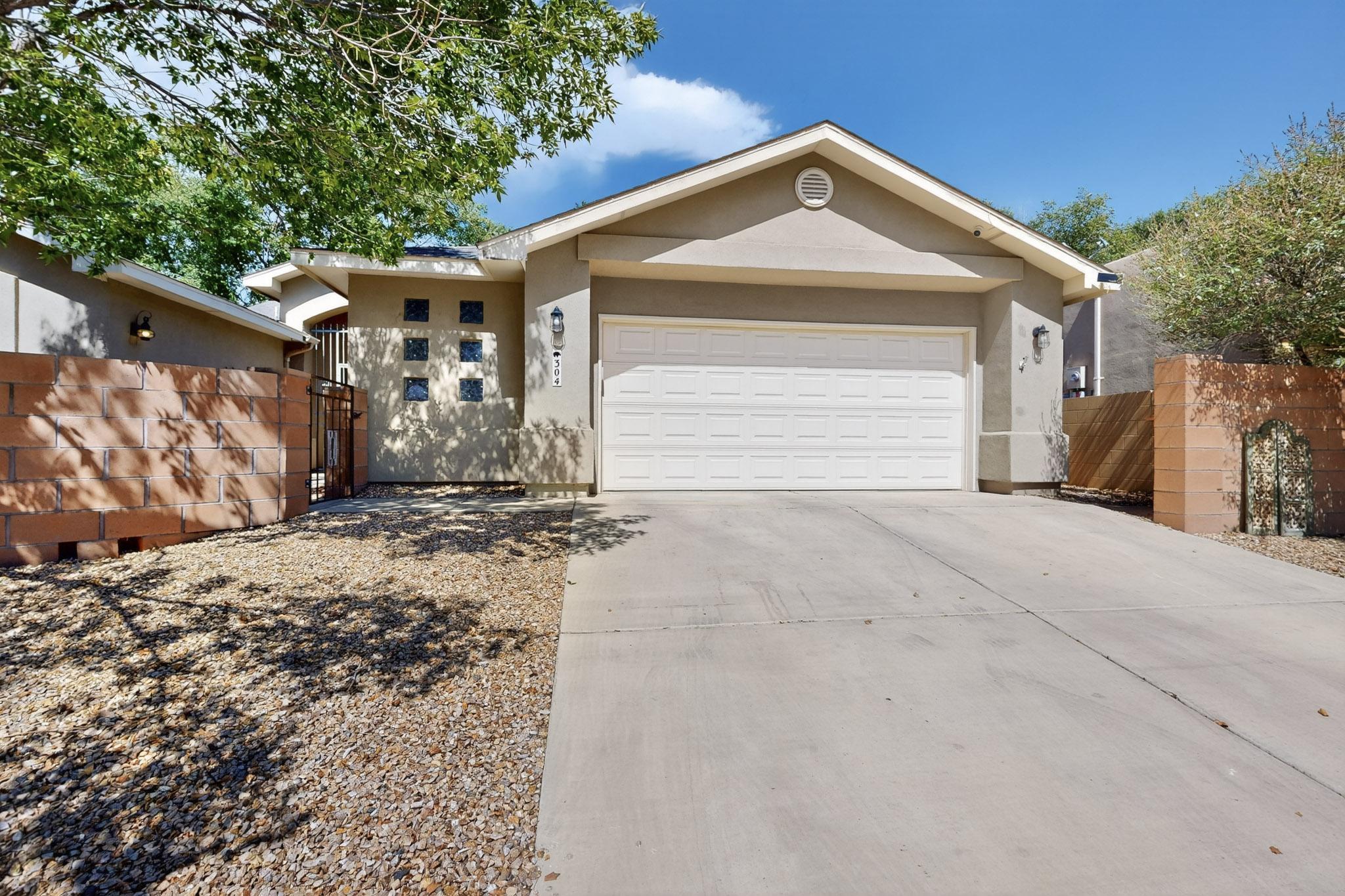 304 CALLE EVANGELINE