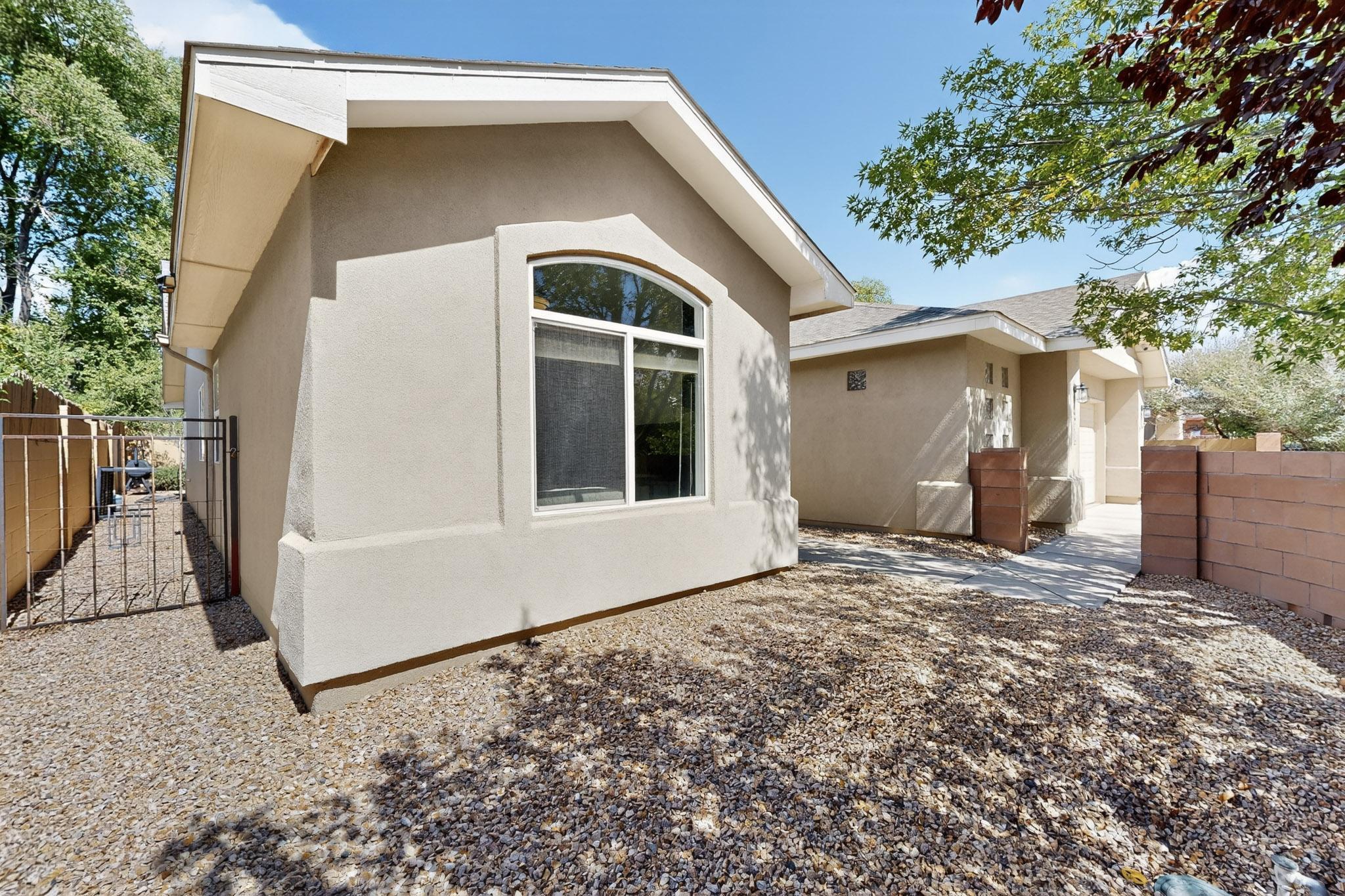 304 CALLE EVANGELINE