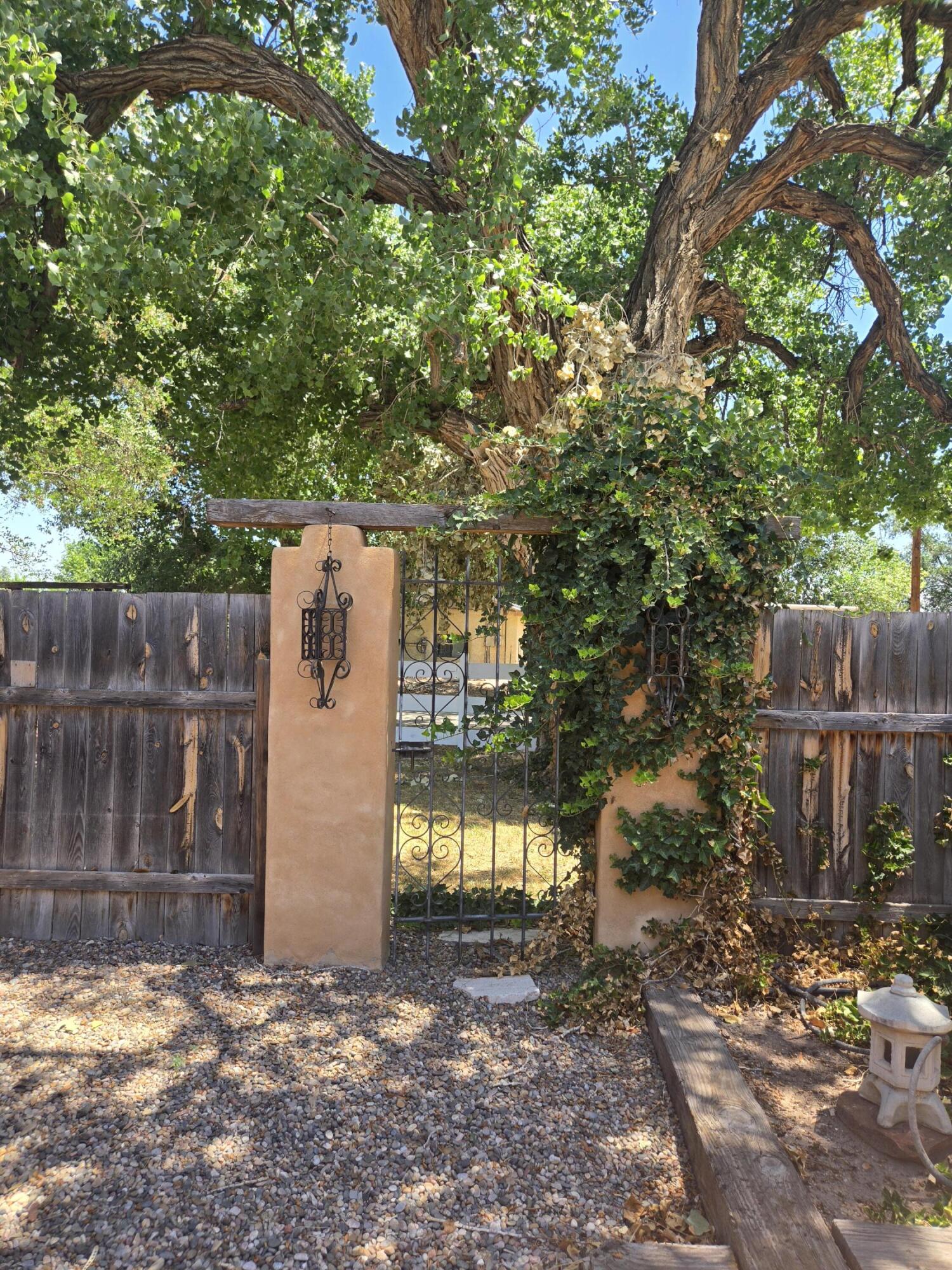 28 Fermin Chavez Road
