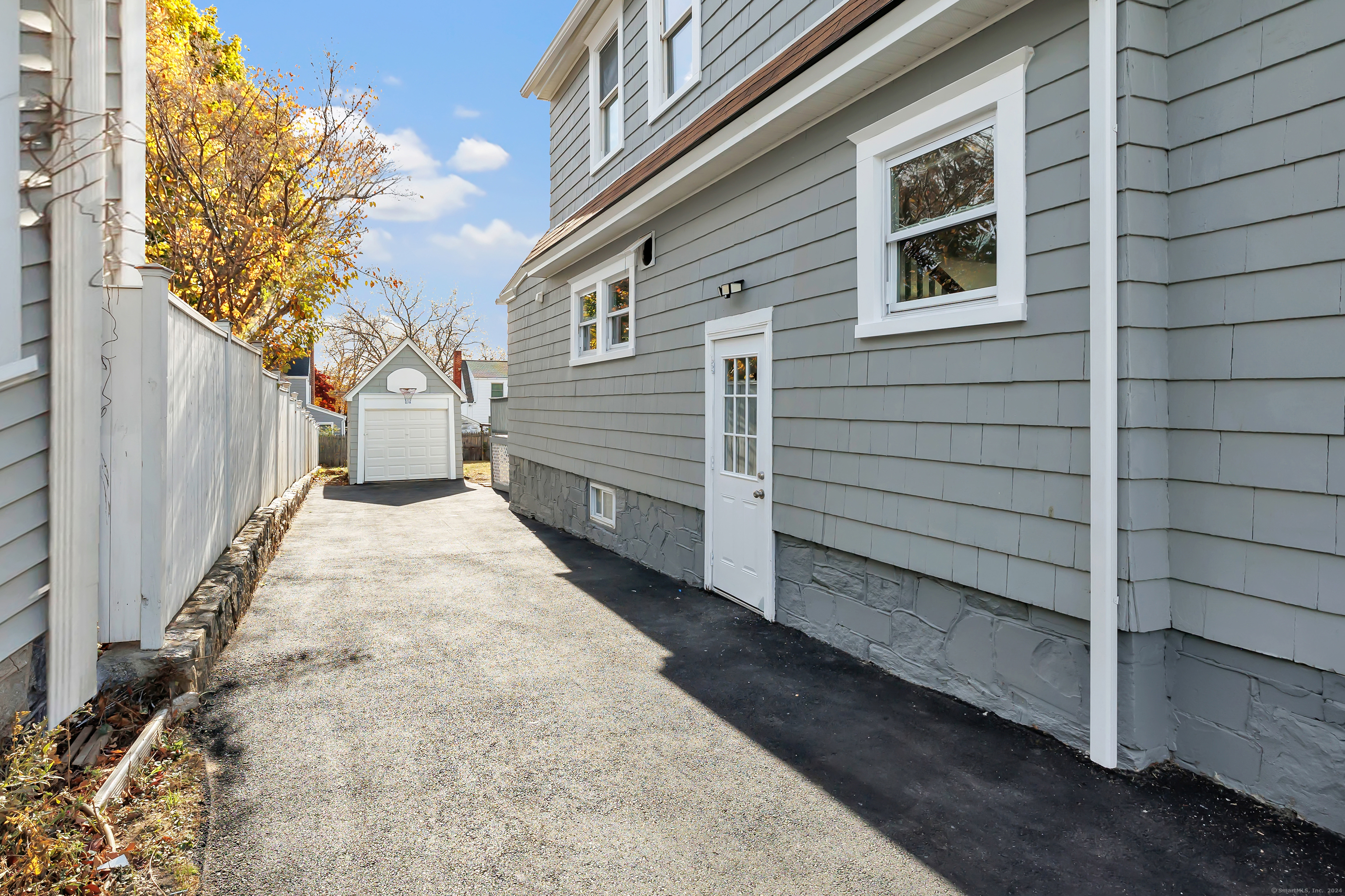 385 Westfield Avenue