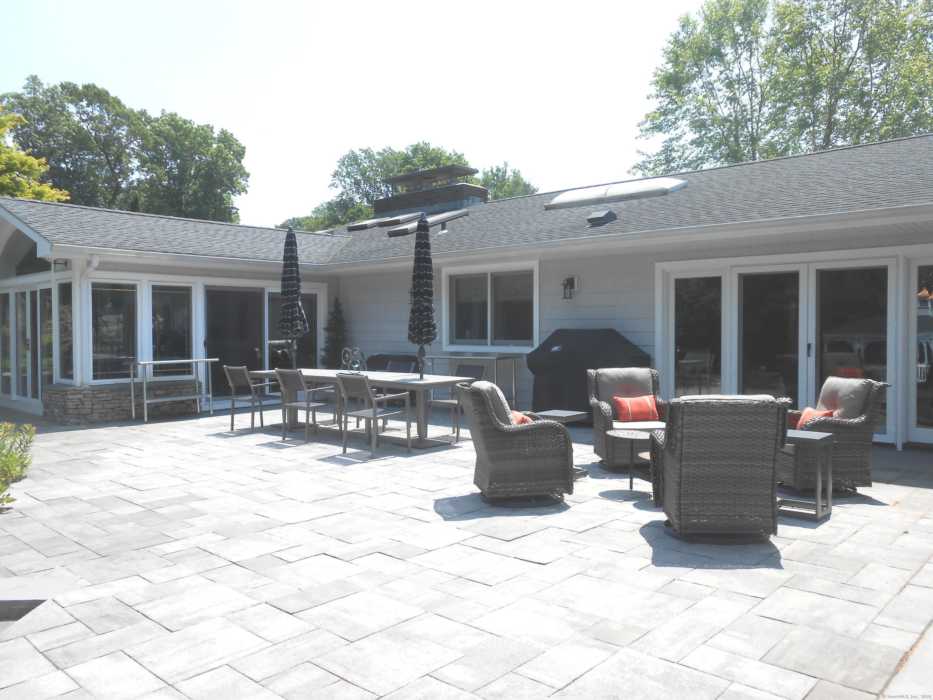 9 Mirage Drive