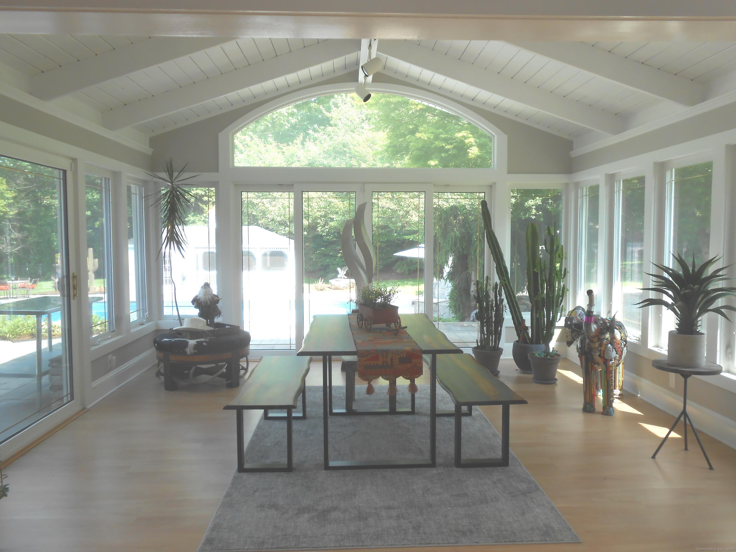 9 Mirage Drive