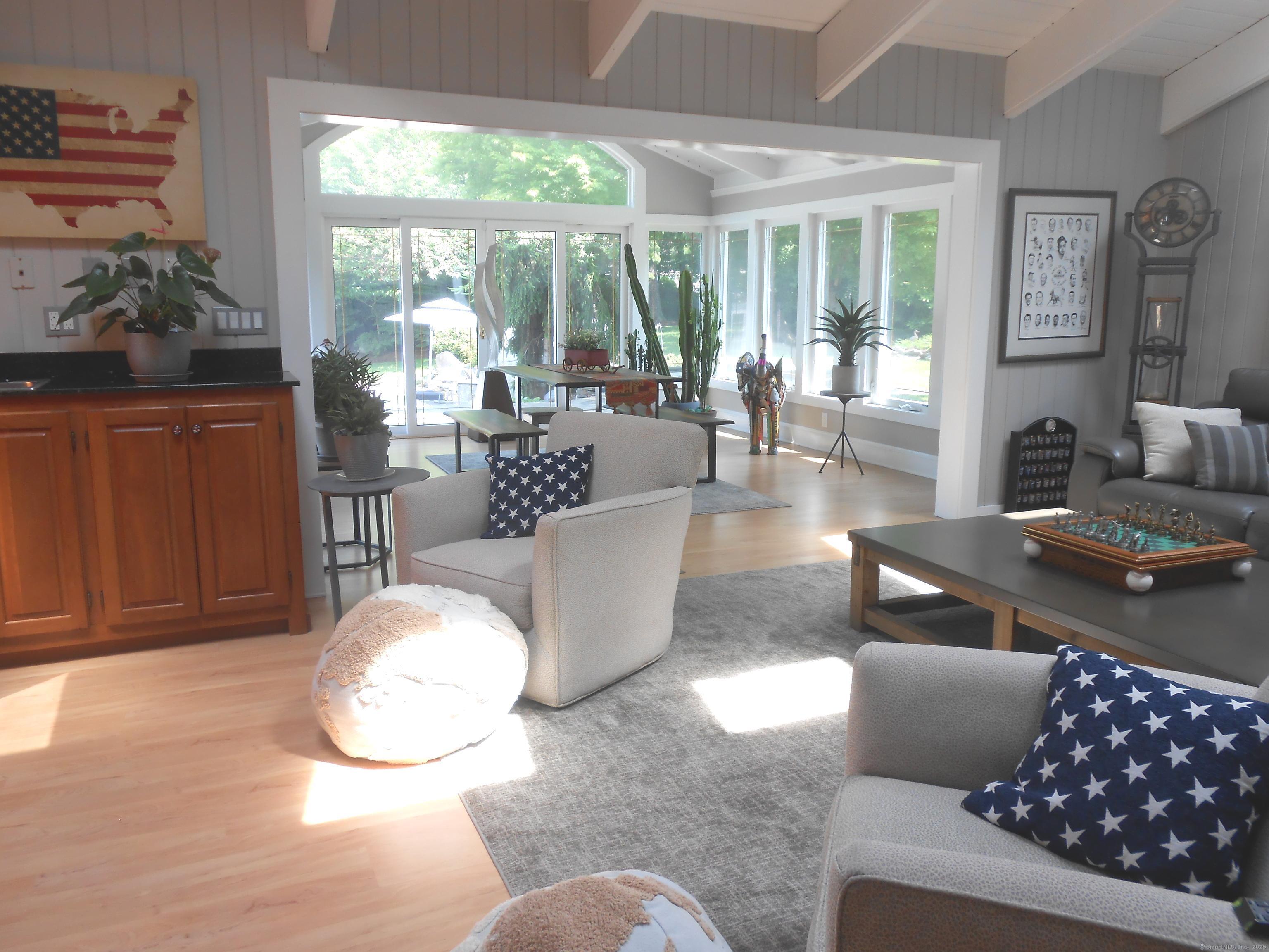 9 Mirage Drive